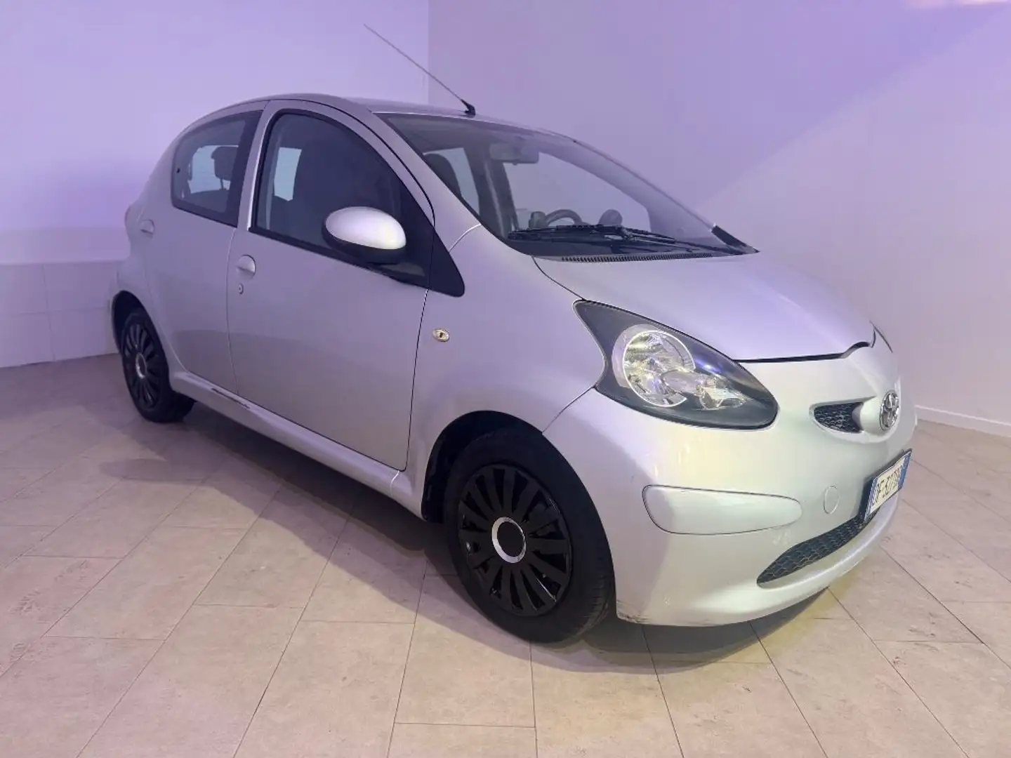 Toyota Aygo 1.0 12V VVT-i 5 porte Sol Argento - 2