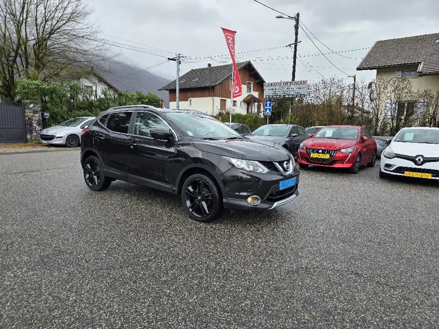 Nissan Qashqai 1.6 dCi 130 Black Edition - 1