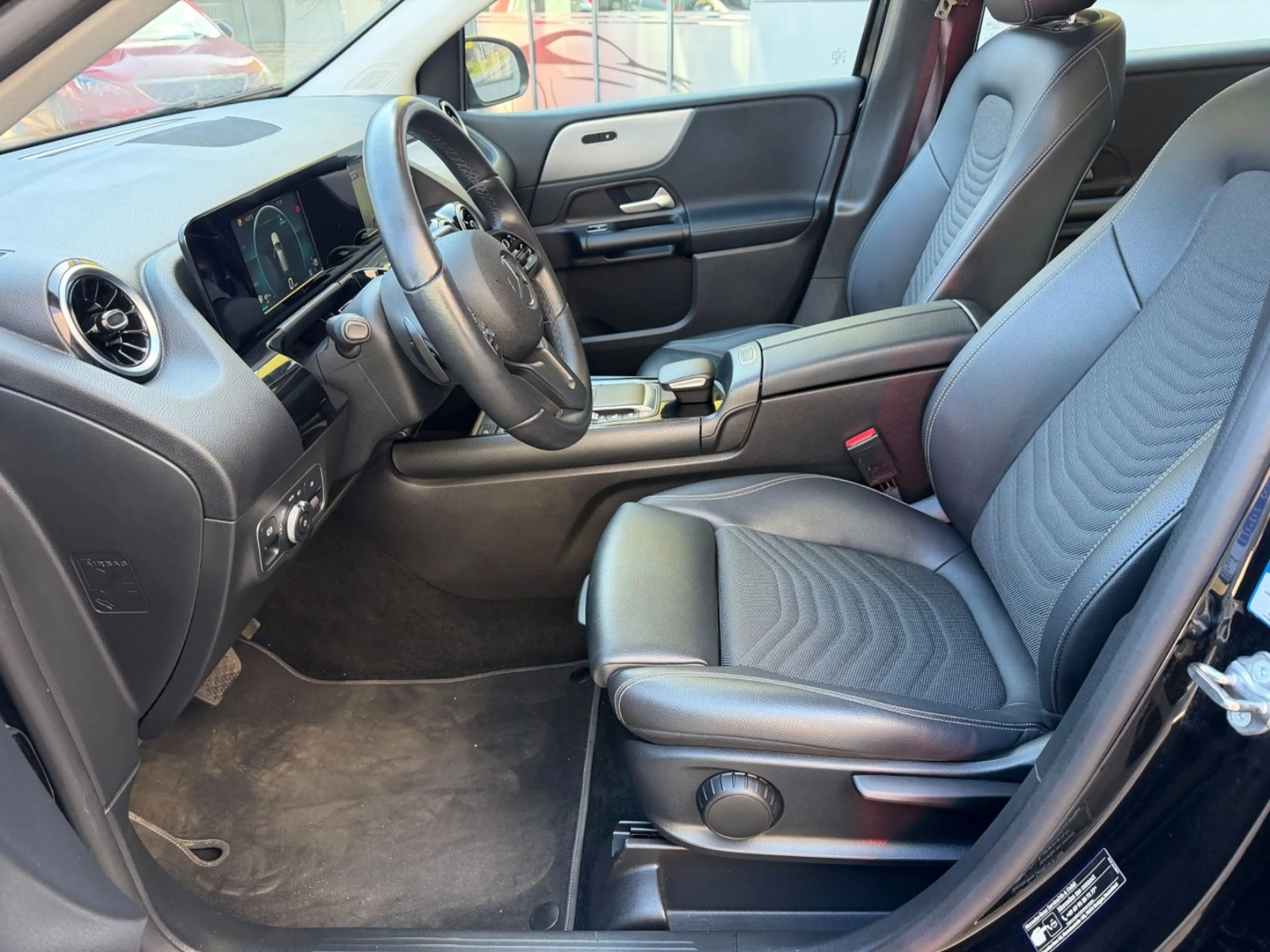 Mercedes-Benz B 200 d/LED/ALU/AUTOMATIK/50000KM/TOP* — photo 11