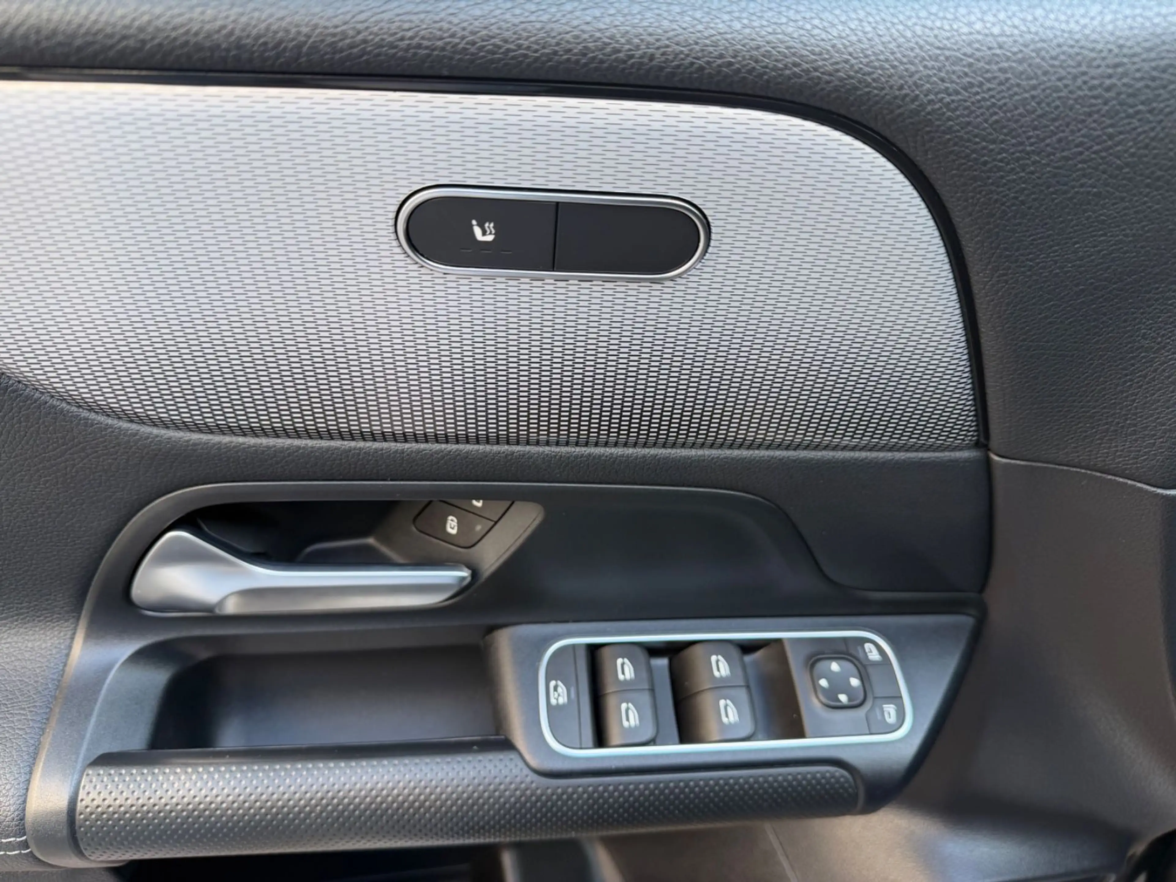 Mercedes-Benz B 200 d/LED/ALU/AUTOMATIK/50000KM/TOP* — photo 10