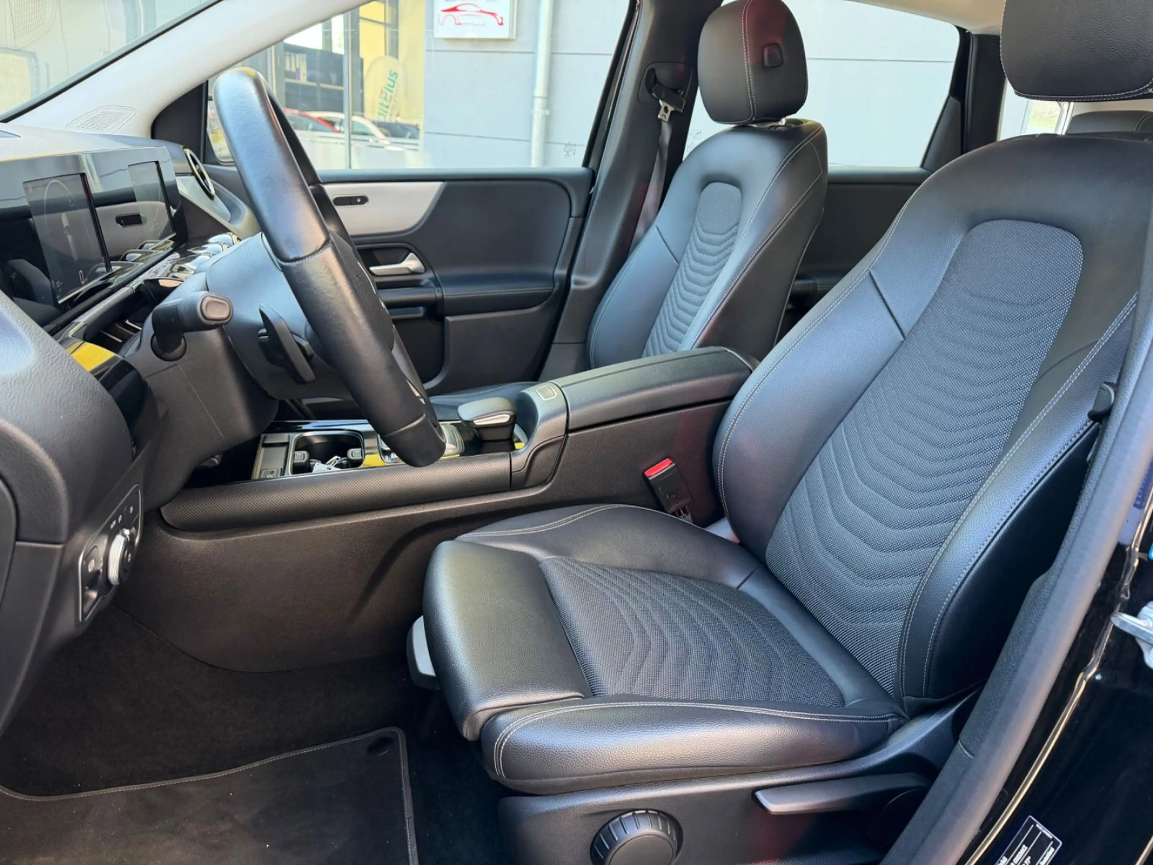 Mercedes-Benz B 200 d/LED/ALU/AUTOMATIK/50000KM/TOP* — photo 12