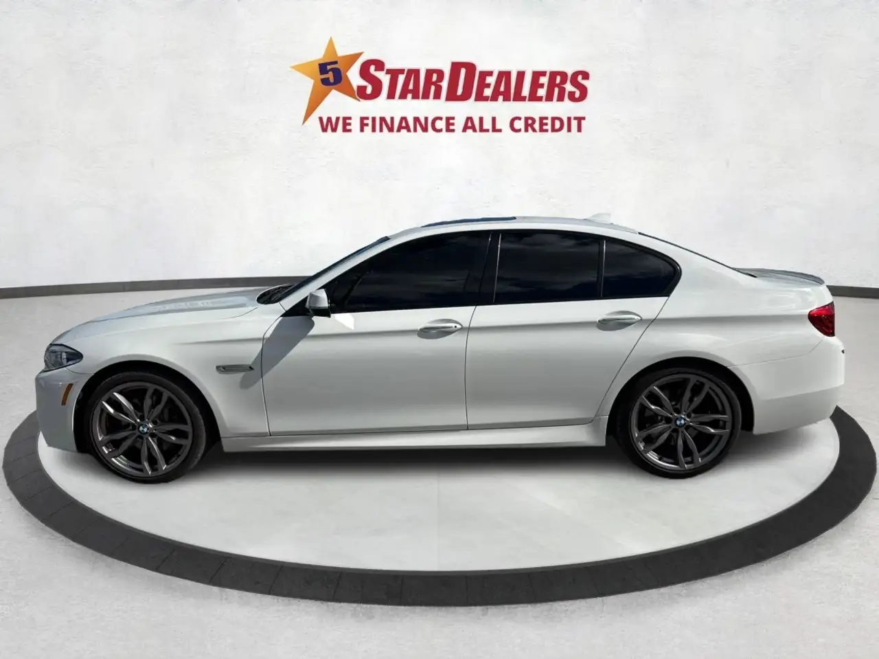 BMW 5 Series photo BMW 5 Series