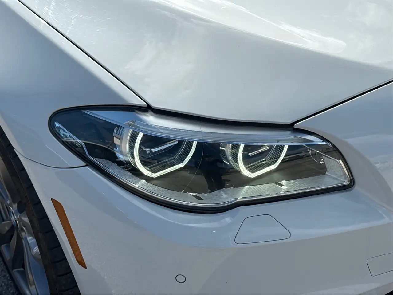 BMW 5 Series photo BMW 5 Series