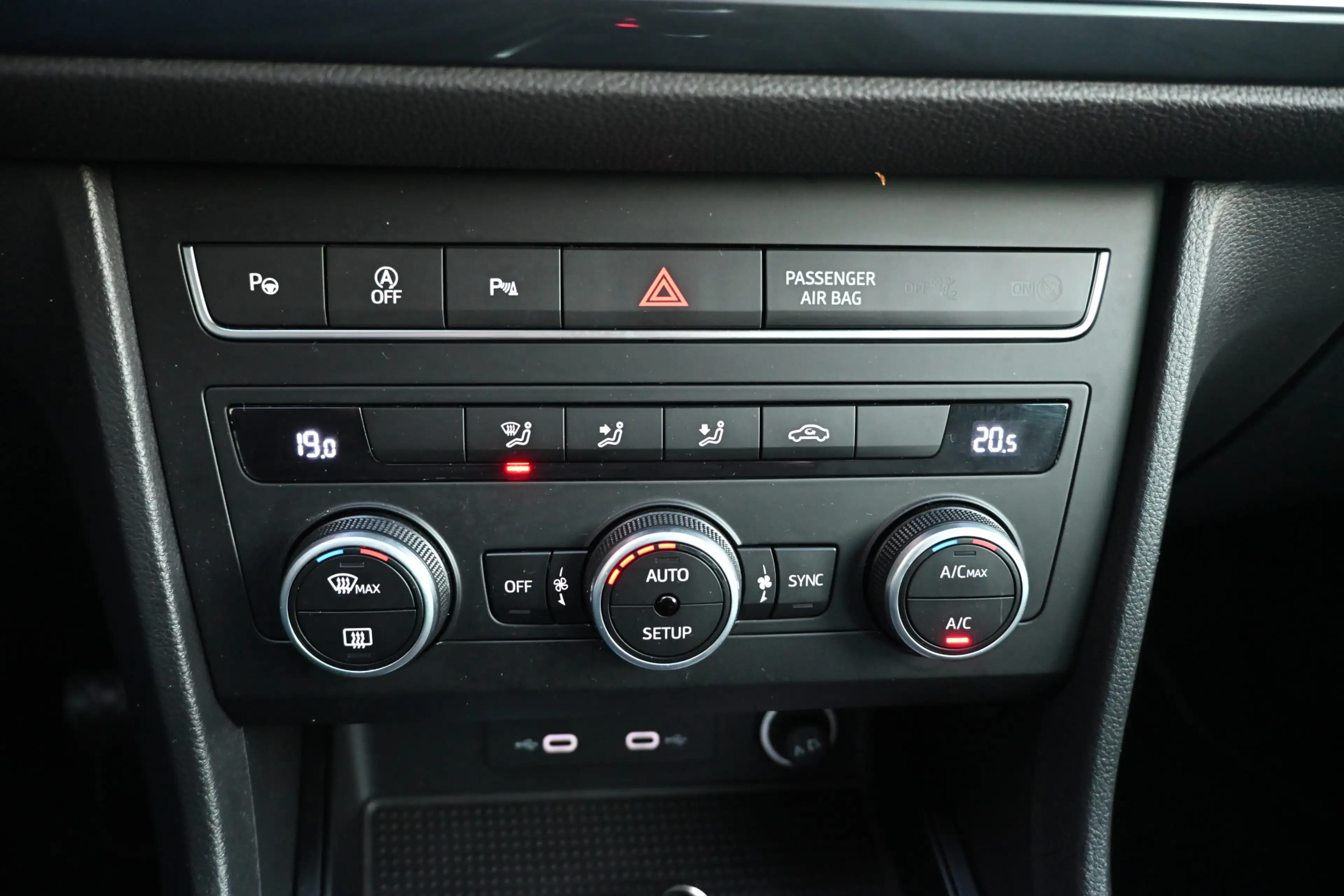 SEAT Ateca 1.0 TSI Style Business Intense trekhaak camera — photo 20