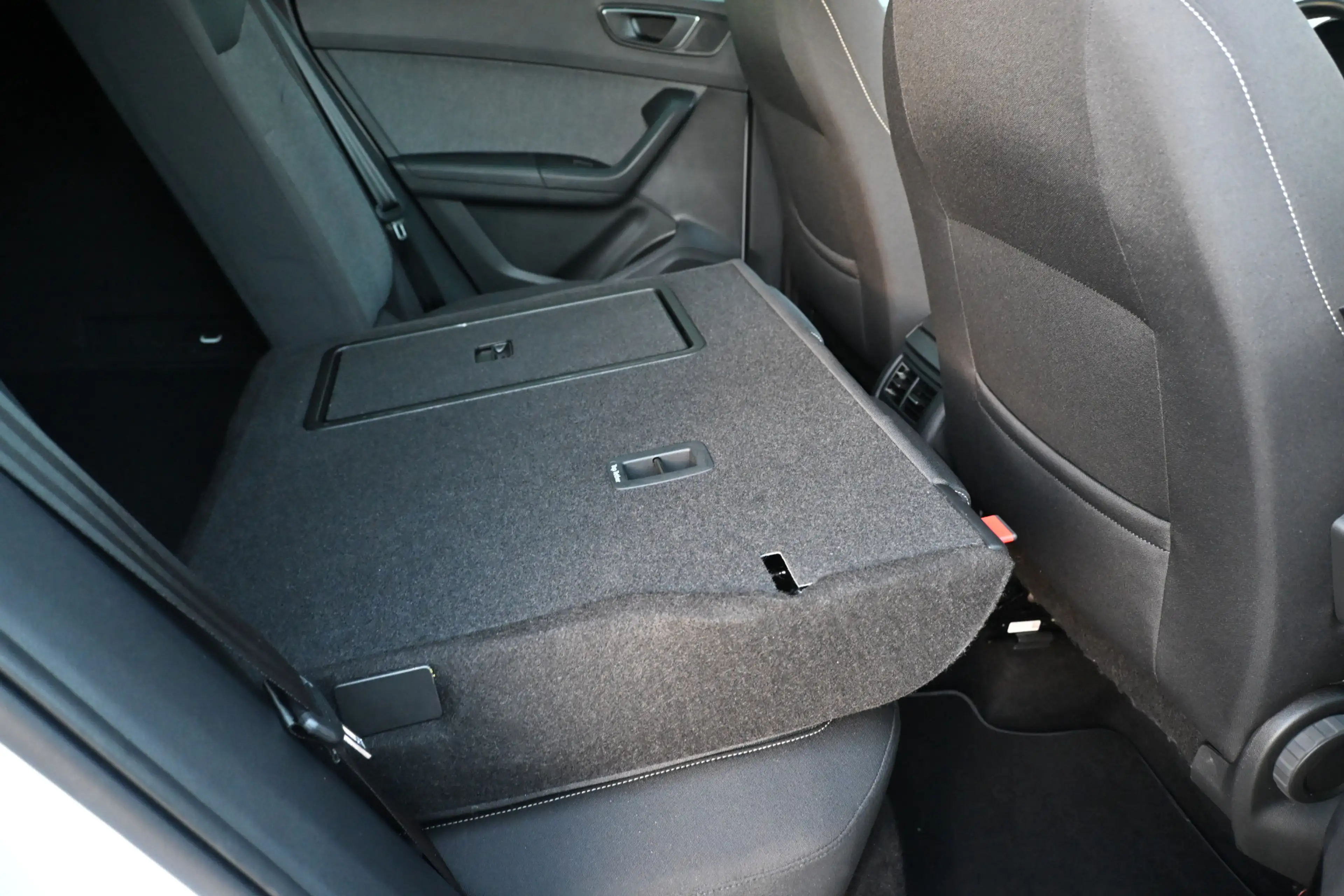 SEAT Ateca 1.0 TSI Style Business Intense trekhaak camera — photo 25