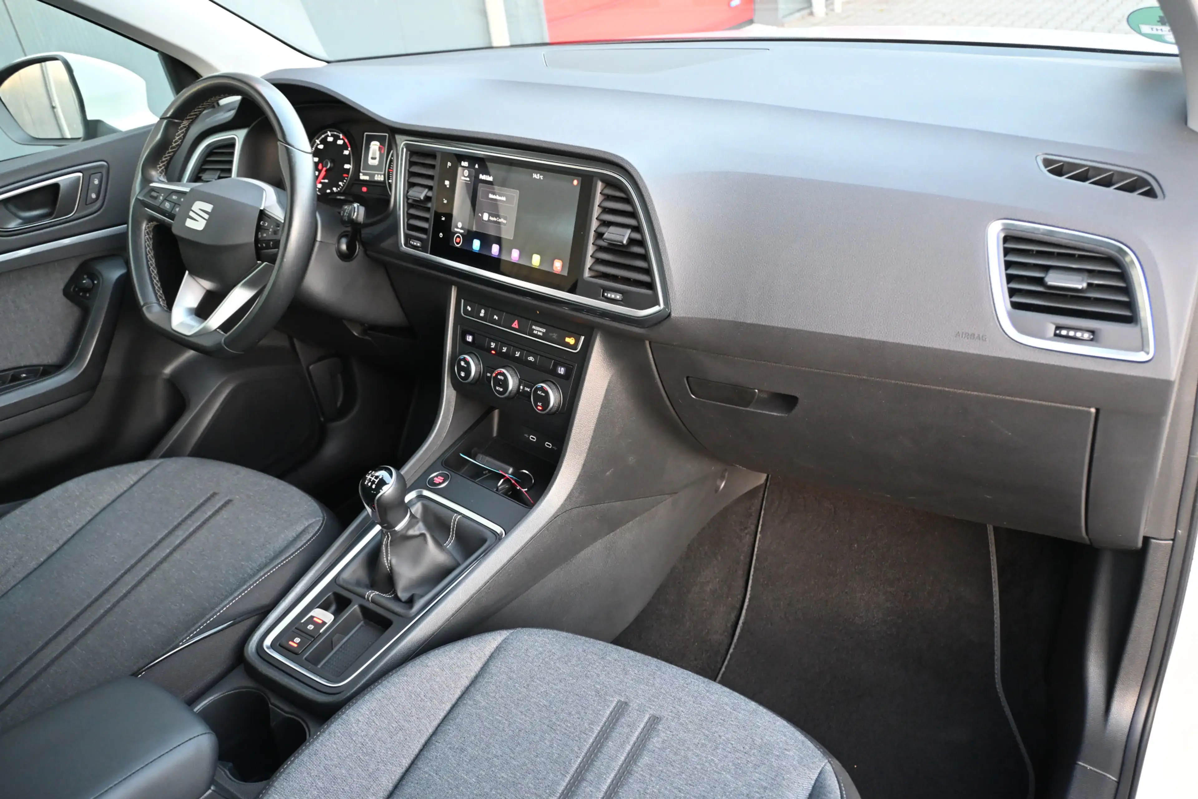 SEAT Ateca 1.0 TSI Style Business Intense trekhaak camera — photo 46