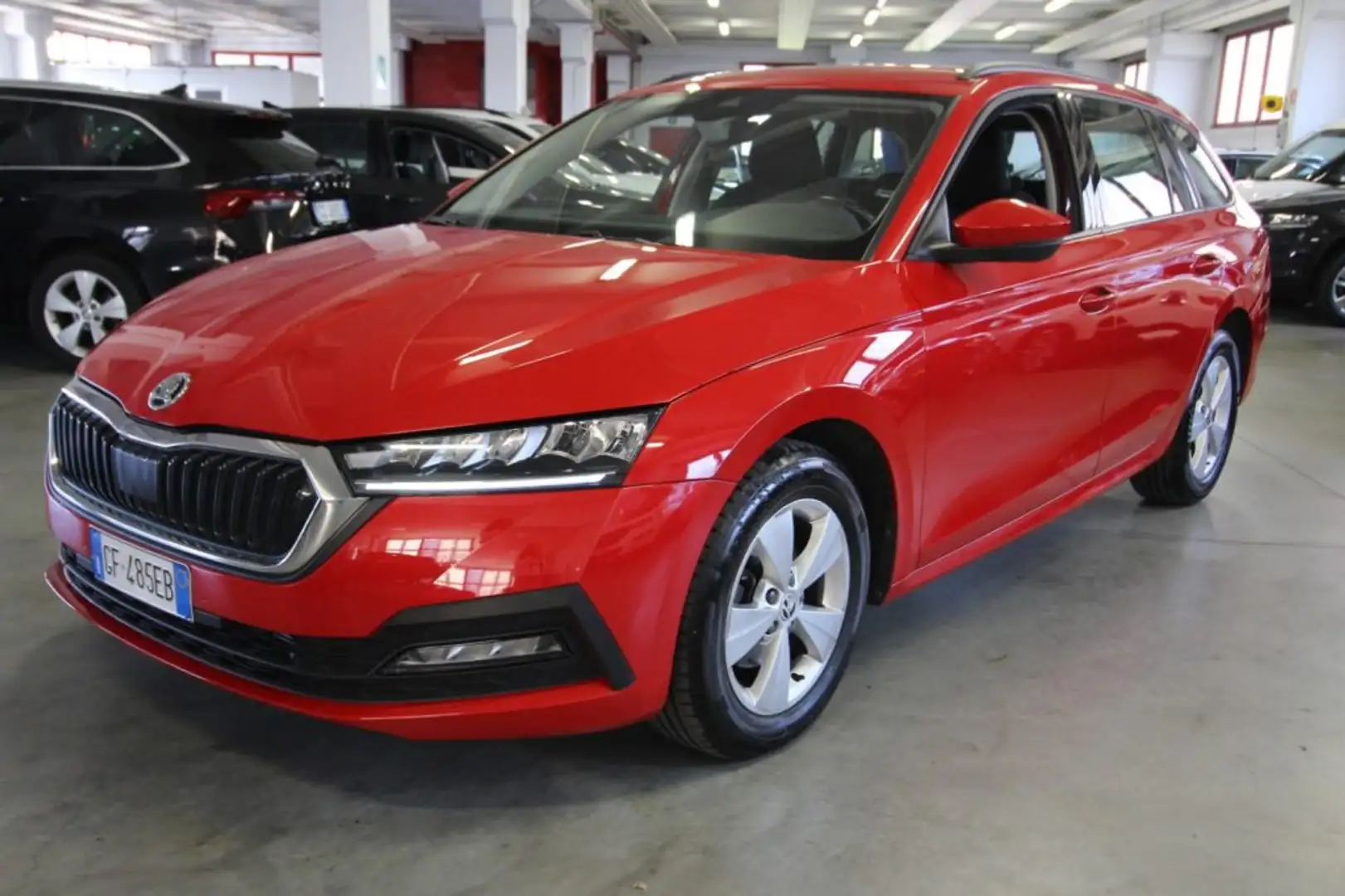 Skoda Octavia 2.0 TDI EVO SCR 150 CV DSG Wagon Ambition Rood - 2