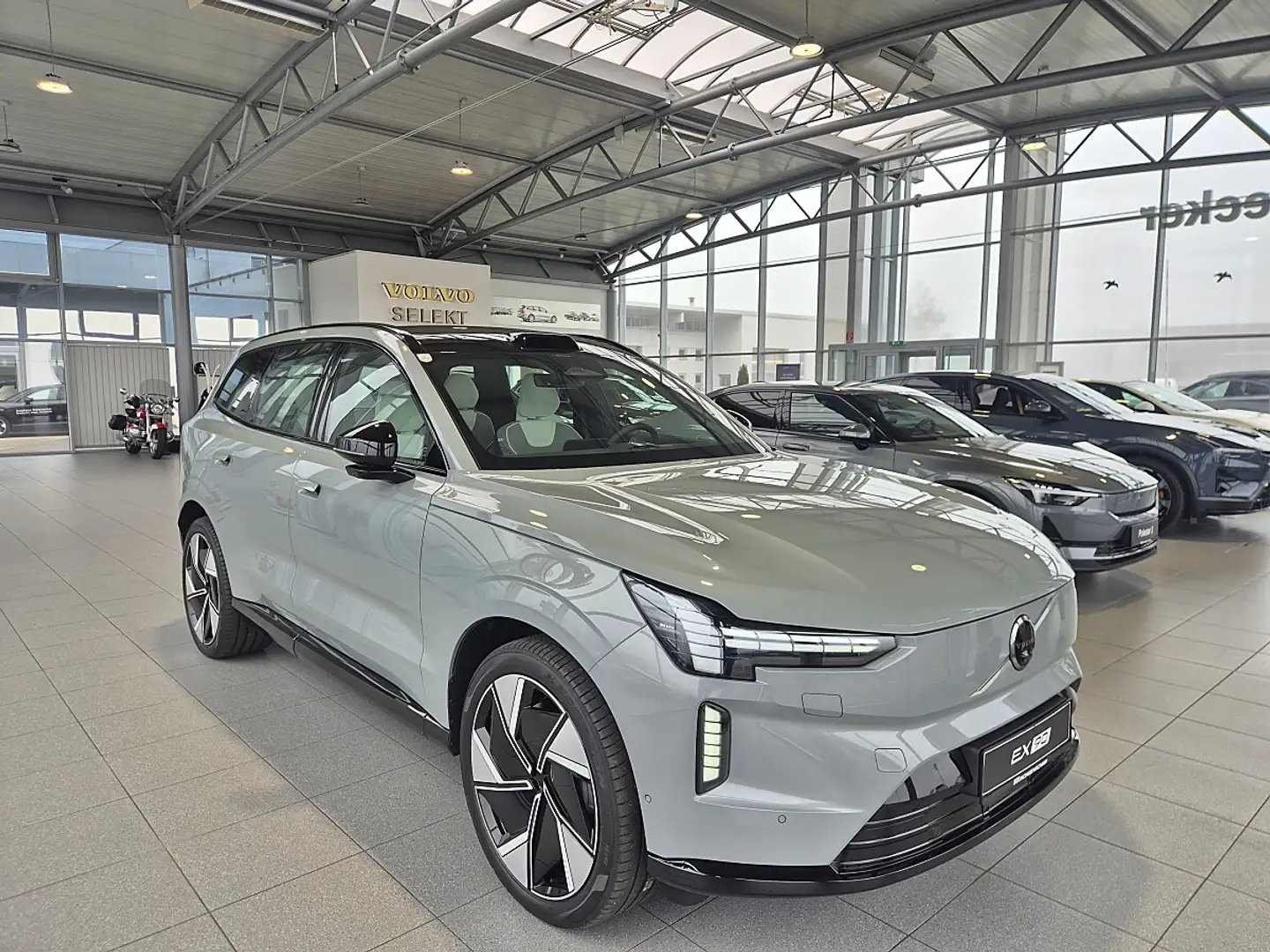 Volvo EX90 Twin Performance AWD 111kWh Ultra Grau - 1