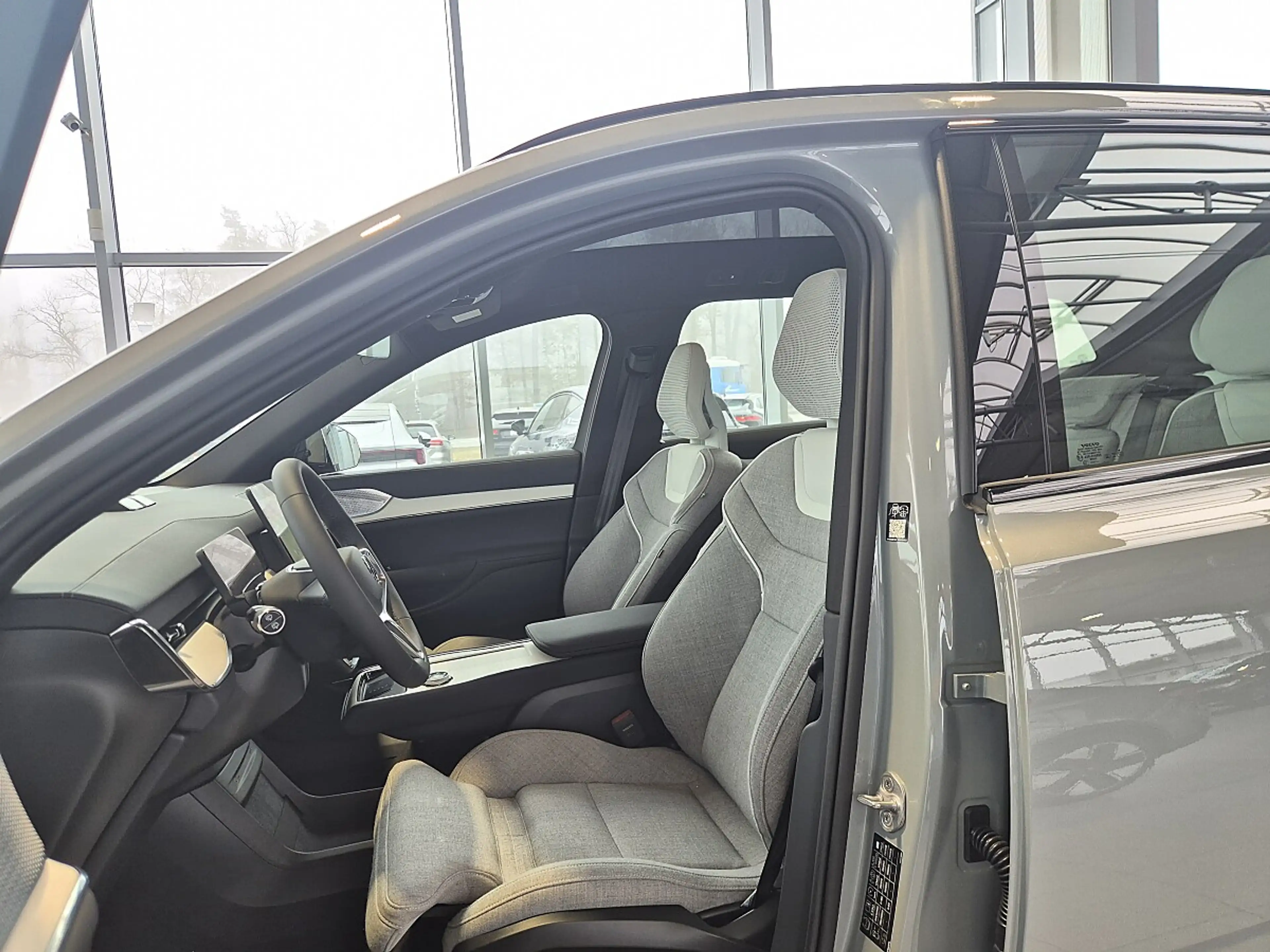 Volvo EX90 Twin Performance AWD 111kWh Ultra — photo 15