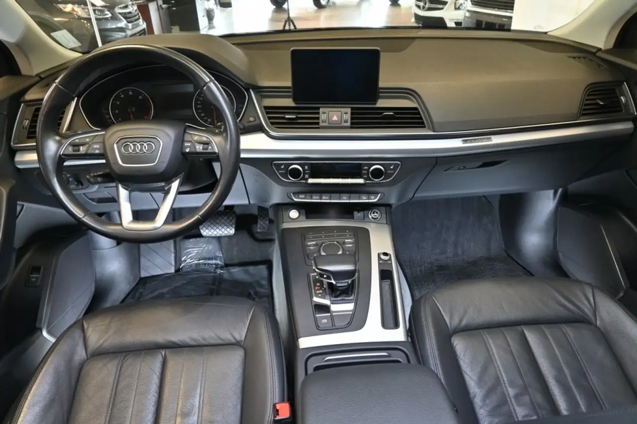 Audi Q5 снимка Audi Q5