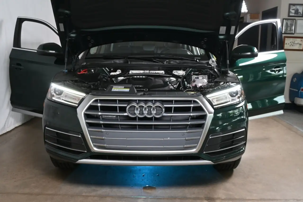 Audi Q5 снимка Audi Q5