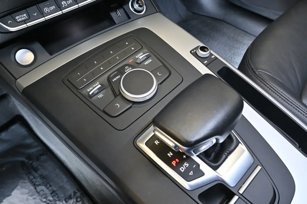 Audi Q5 снимка Audi Q5