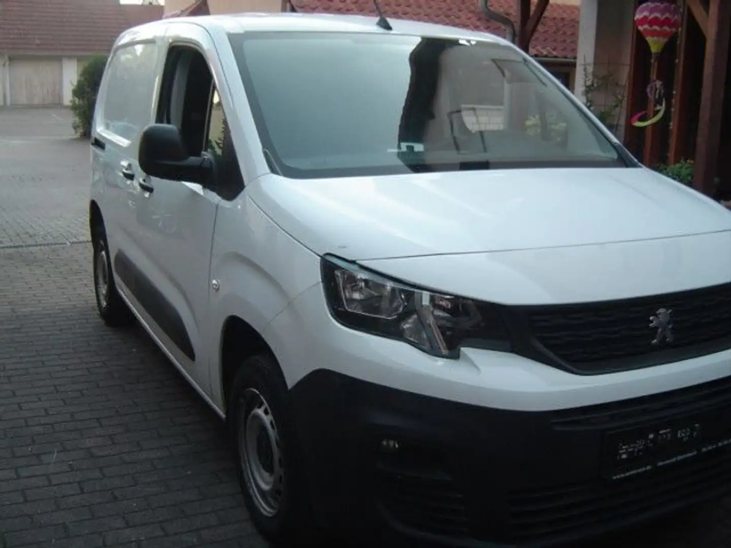 Peugeot Partner Premium L1 dritter Gang Problem Weiß - 2