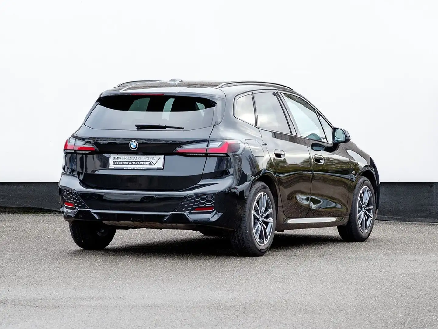 BMW 218 i Active Tourer M SPORTPAKET AHK HarmanKardon Schwarz - 2