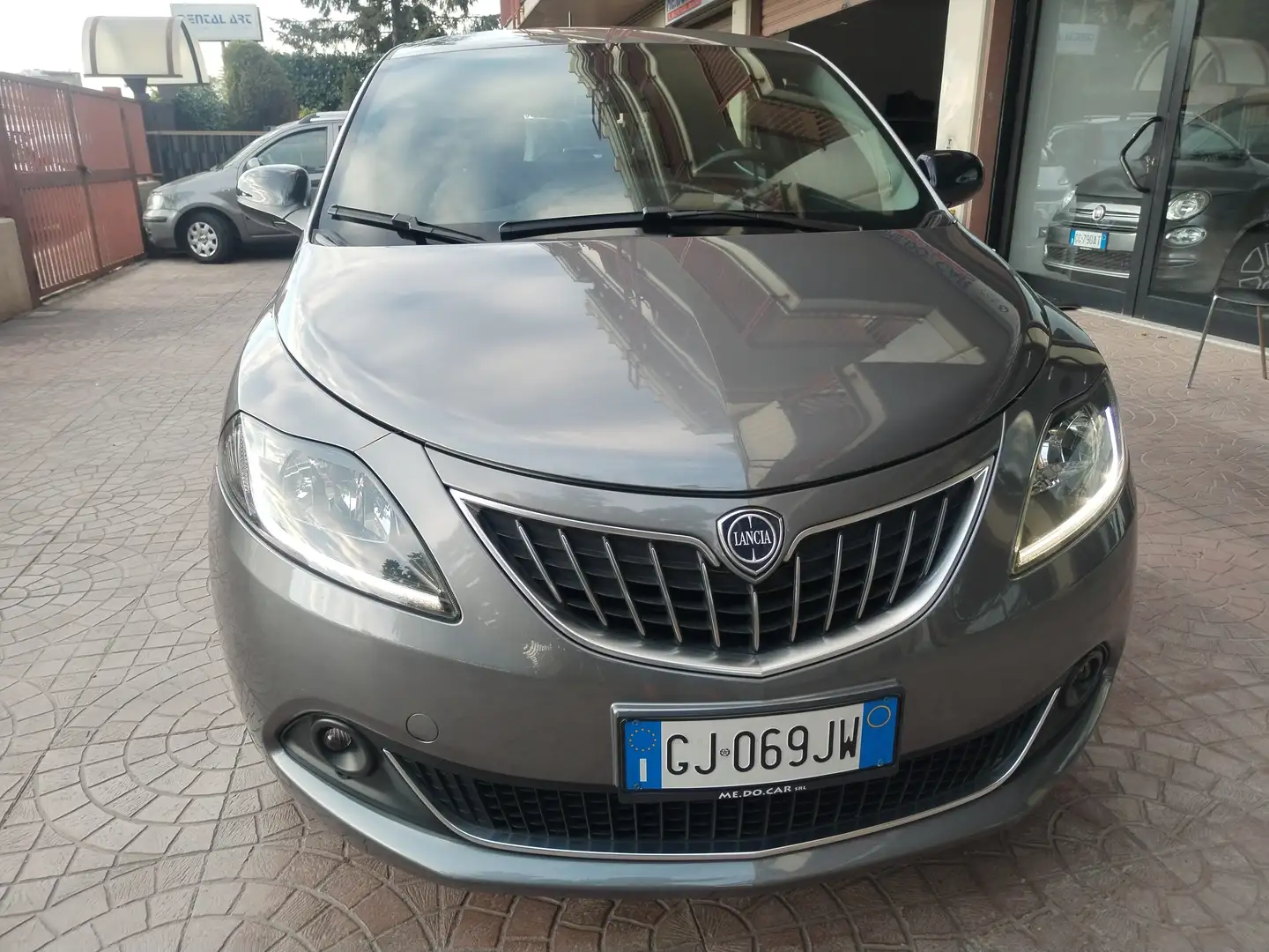 Lancia Ypsilon Ypsilon III 2021 1.0 firefly hybrid Gold s Gris - 2