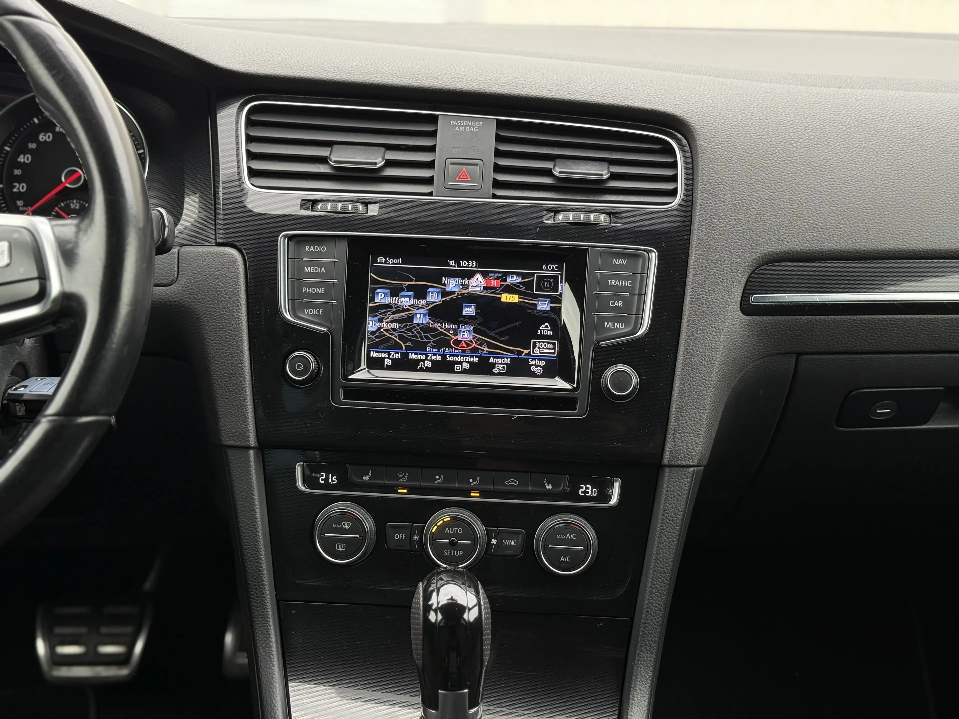 Volkswagen Golf GTD 7 / 2.0 TDI 184CH DSG6 / LED / ACTIVE SOUND — photo 11