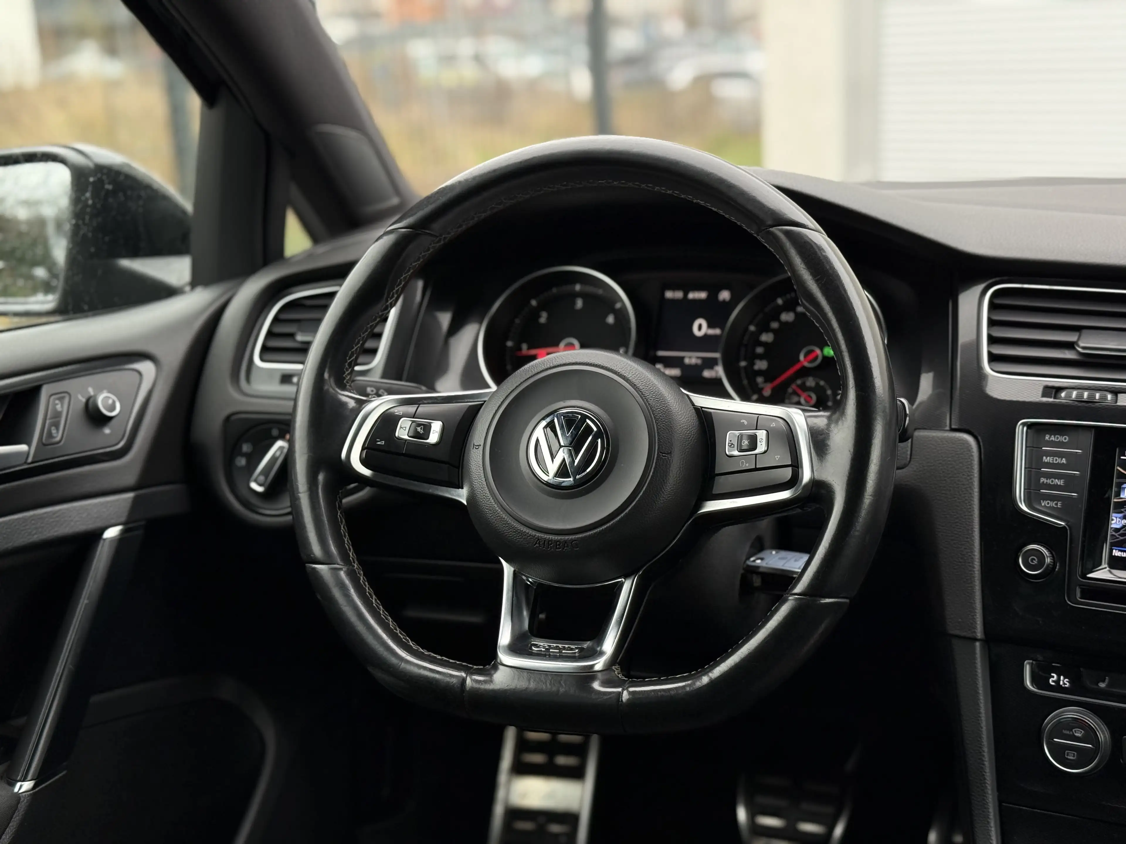 Volkswagen Golf GTD 7 / 2.0 TDI 184CH DSG6 / LED / ACTIVE SOUND — photo 10