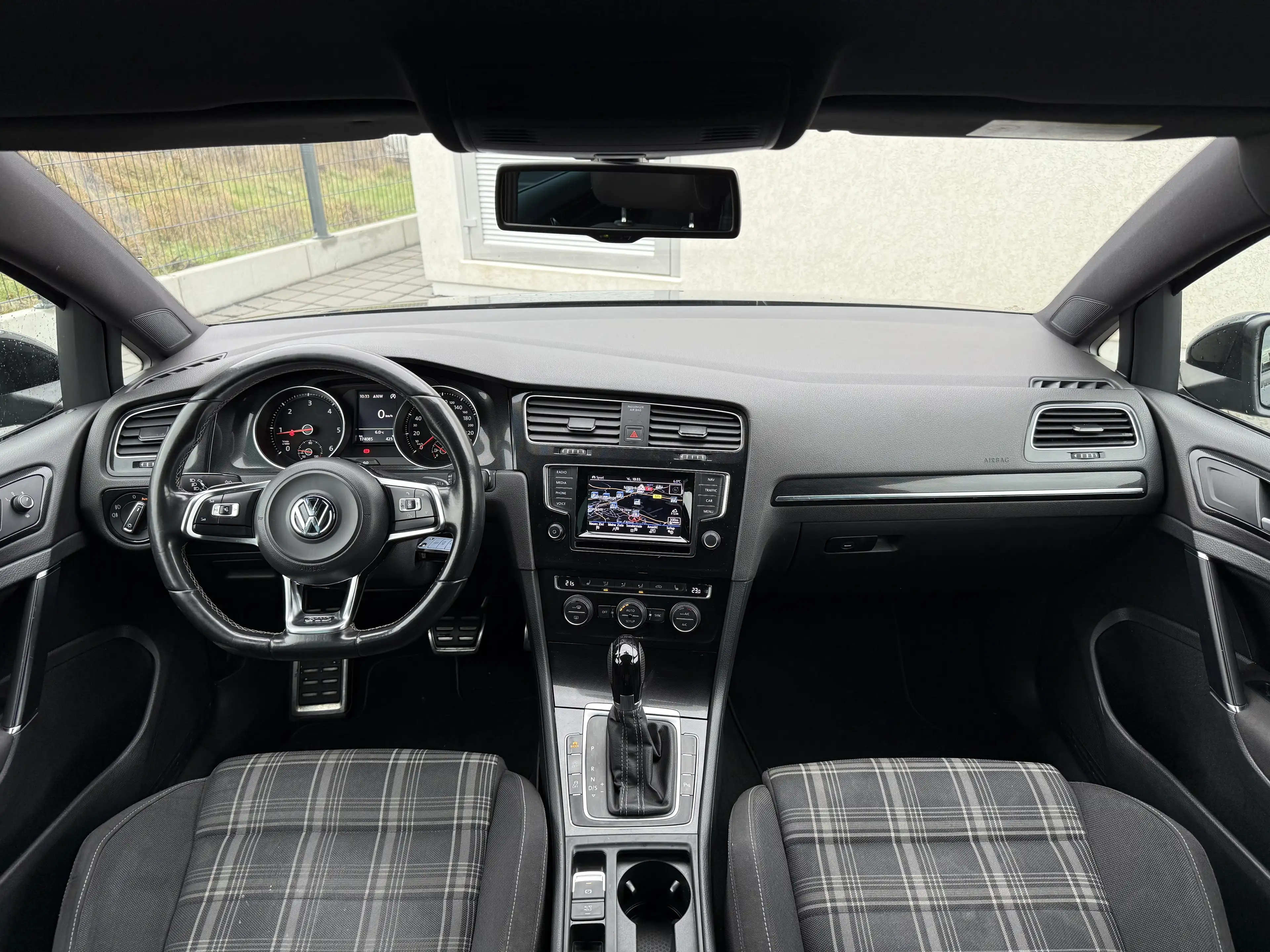 Volkswagen Golf GTD 7 / 2.0 TDI 184CH DSG6 / LED / ACTIVE SOUND — photo 9