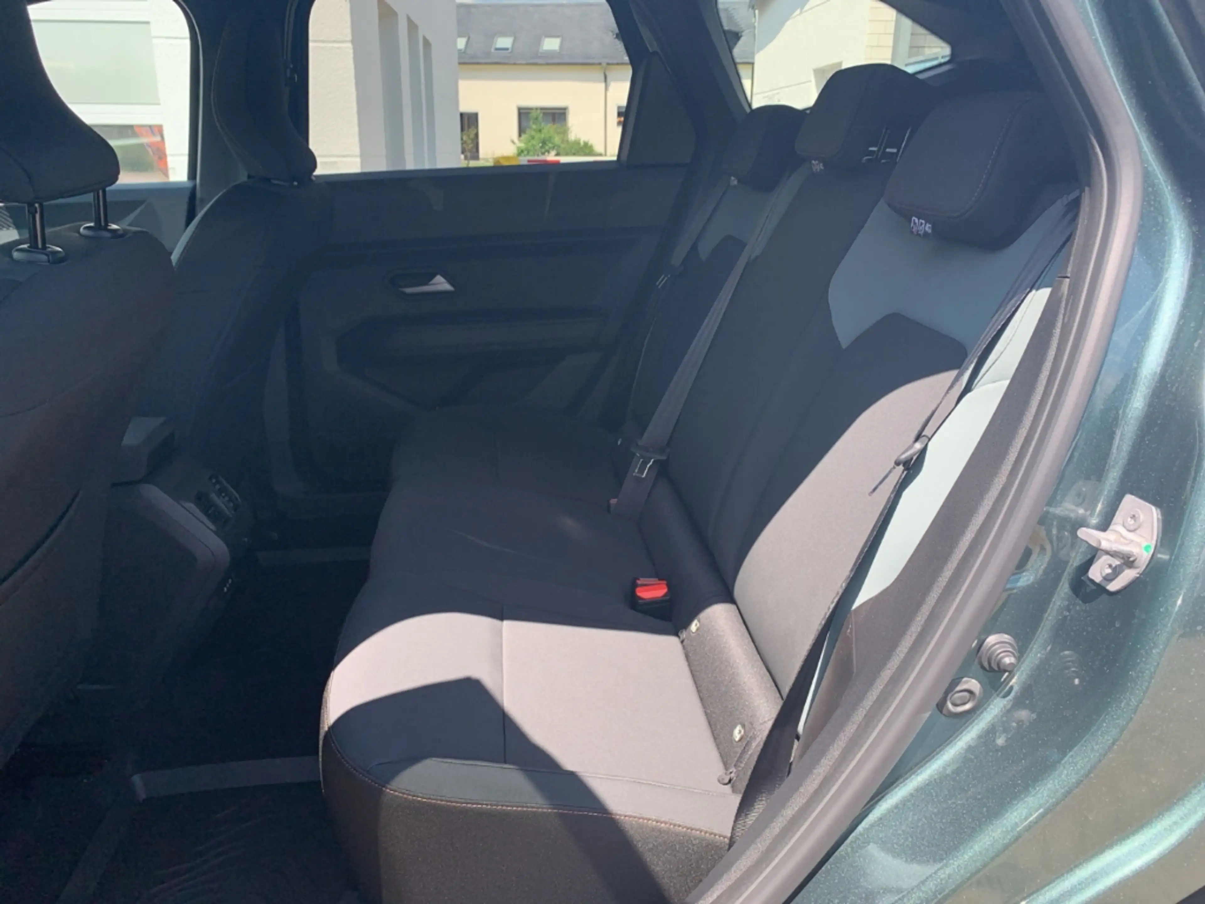 Dacia Bigster EXTREME HYBRID 155 Extreme PANO+SHZ+NAVI+KAMERA — photo 11