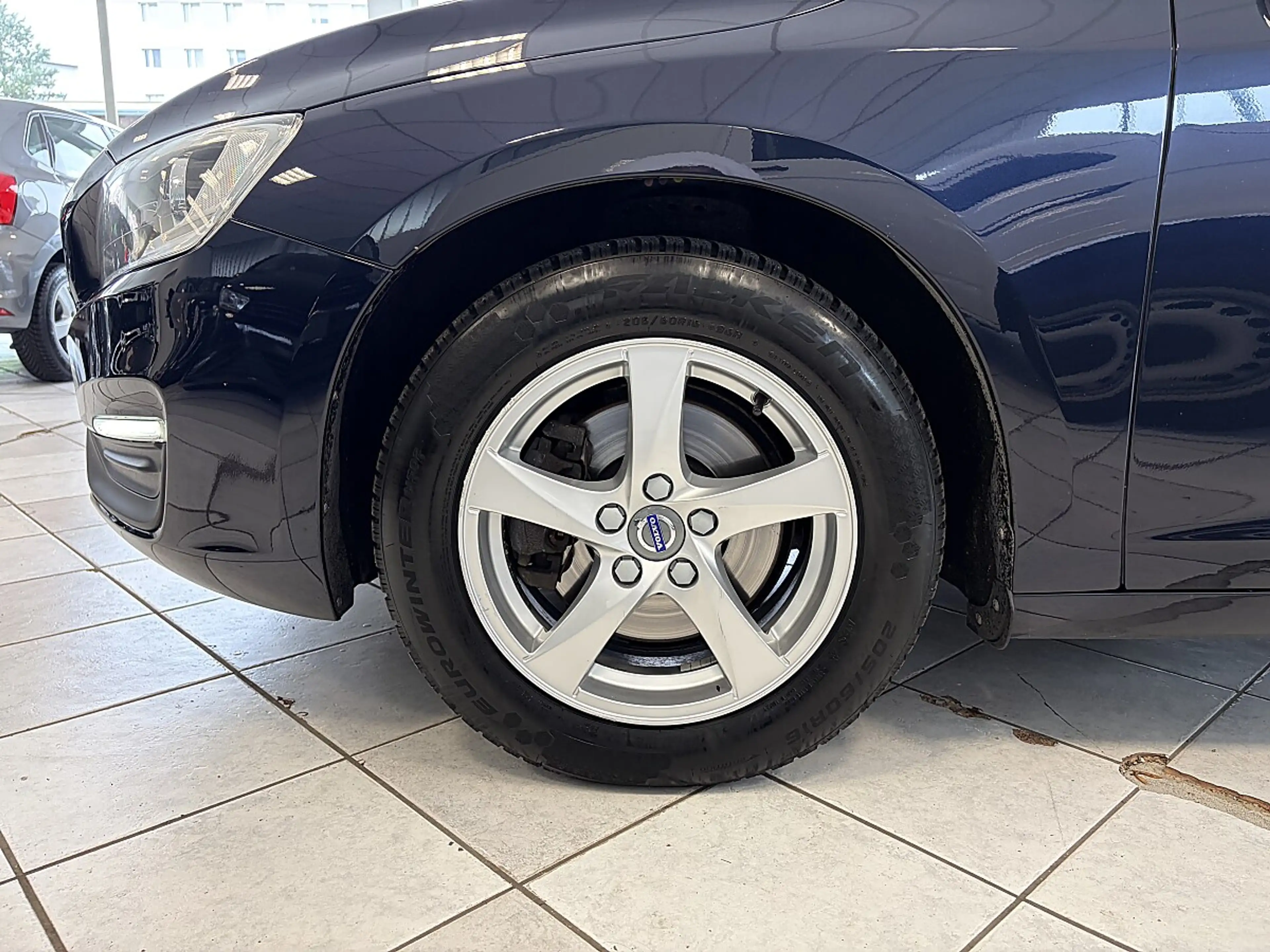 Volvo V60 D2 Kinetic Geartronic — photo 7
