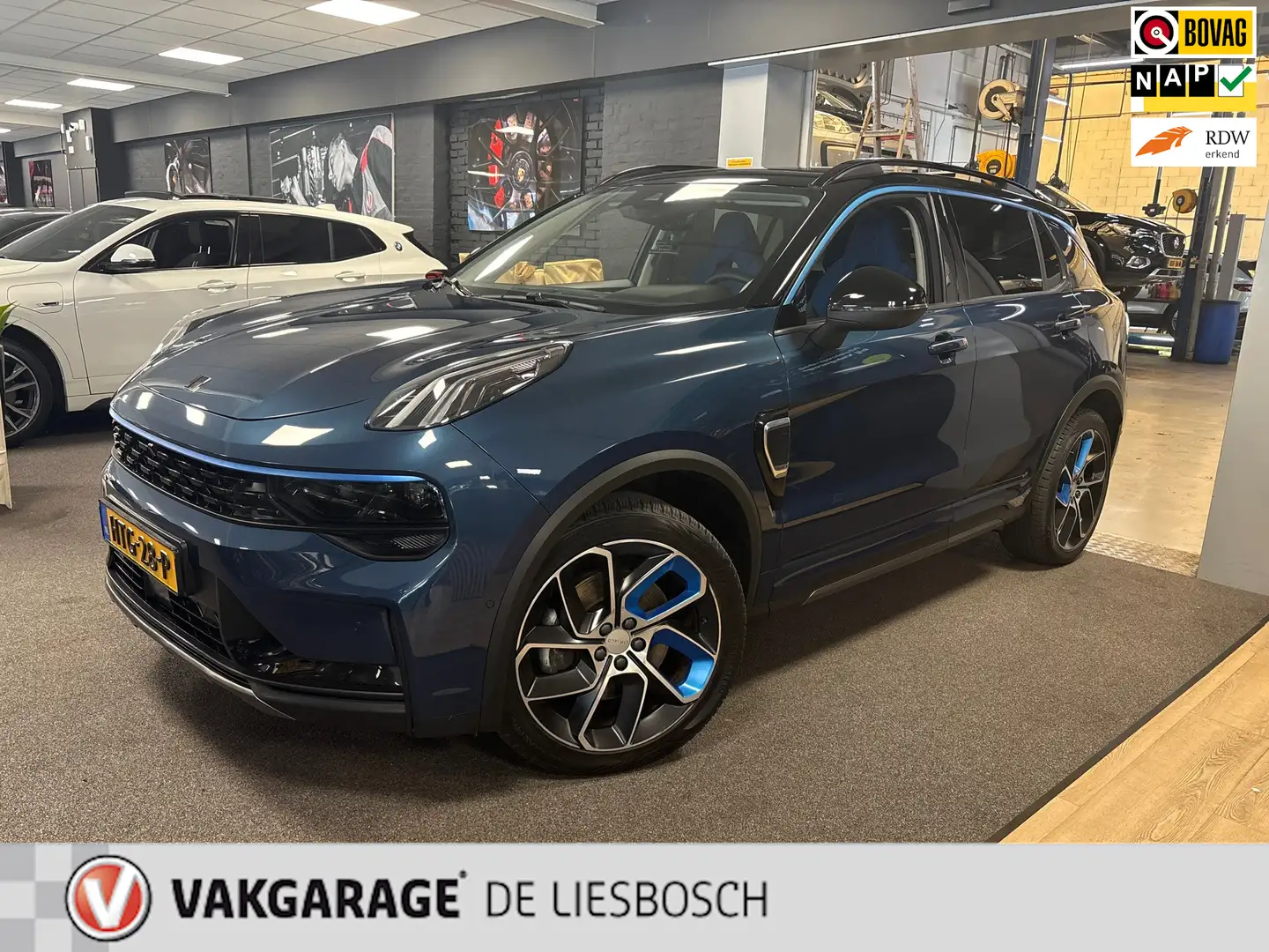 Lynk & Co 01 1.5,pano,360 camera,model 2023,infinity,navi, Blauw - 1