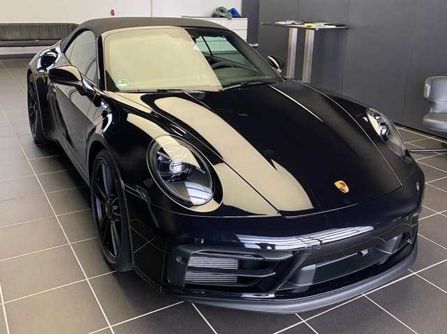 Imagine Porsche 992 911 Carrera Cabrio 4 GTS PDK