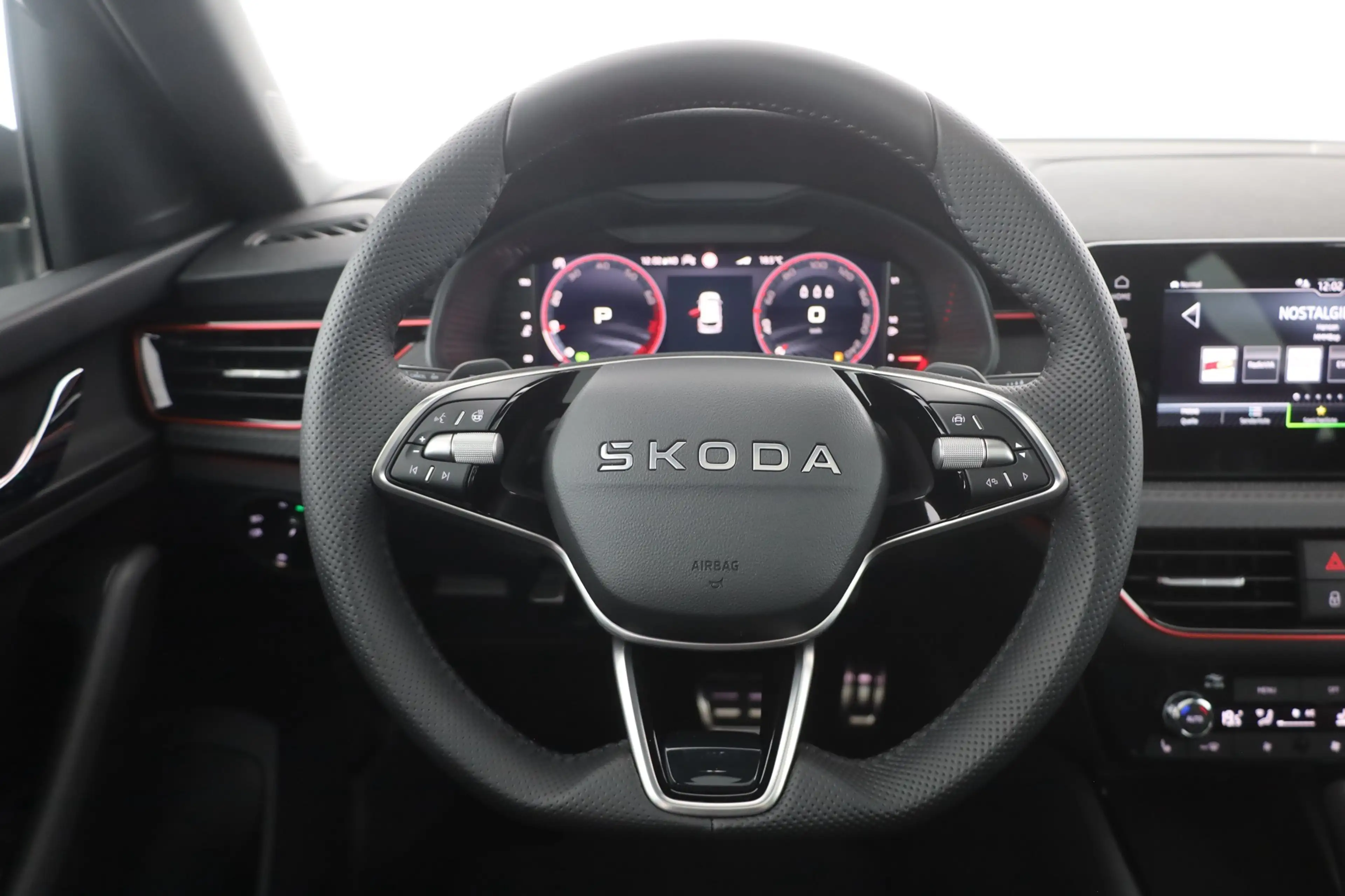 Skoda Kamiq Monte Carlo 1.5 TSI DSG LED Kamera AHK — photo 10