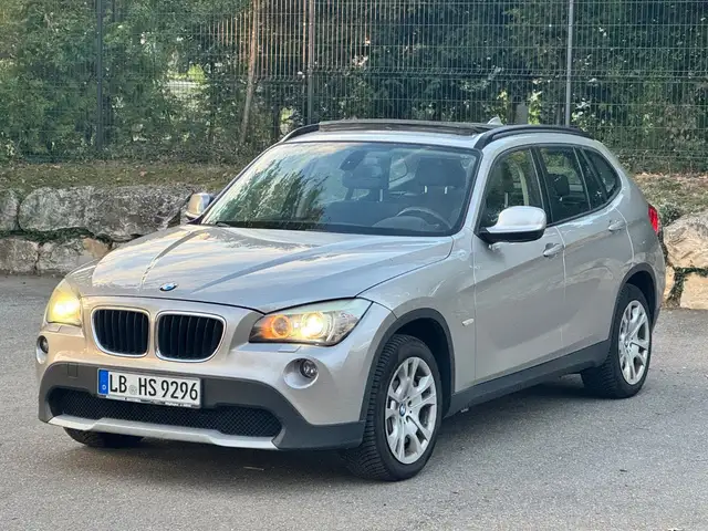 BMW X1 xDrive 18 d 4x4/Panorama/Navi/Xenon!