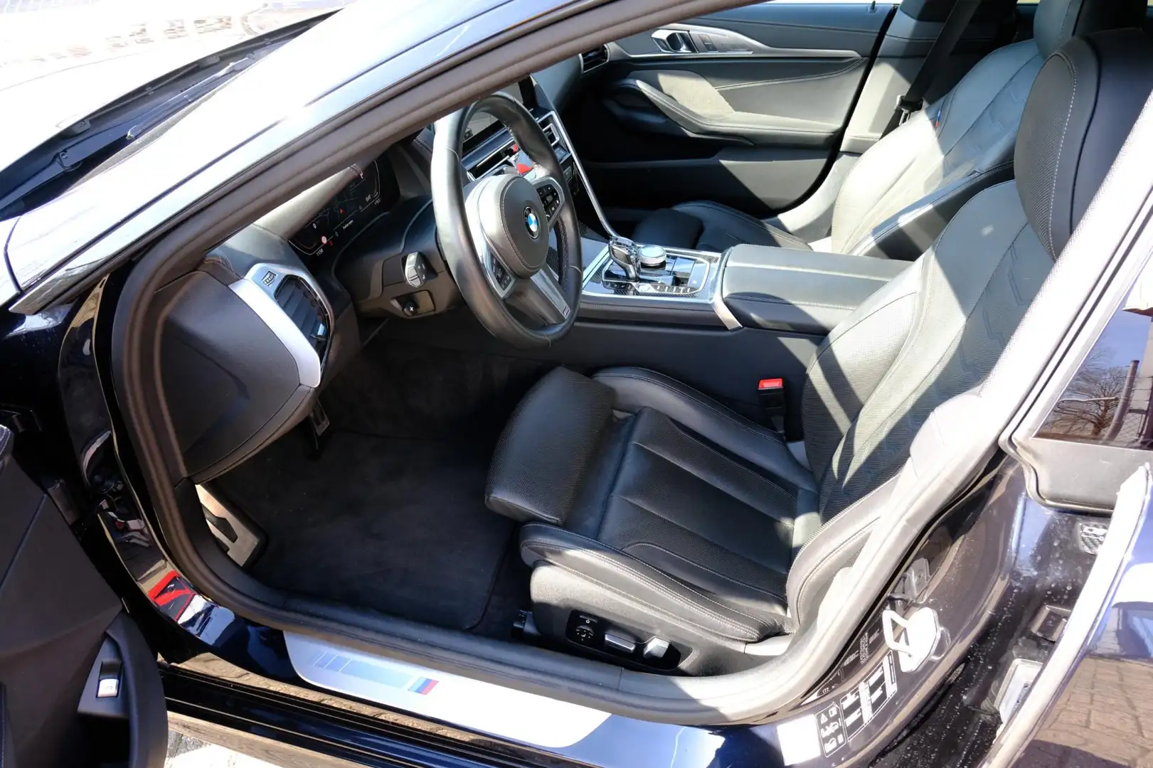 BMW 840 8-serie 840i 340pk M Sport Leder|Pano|Head-Up|Harm Černá - 2