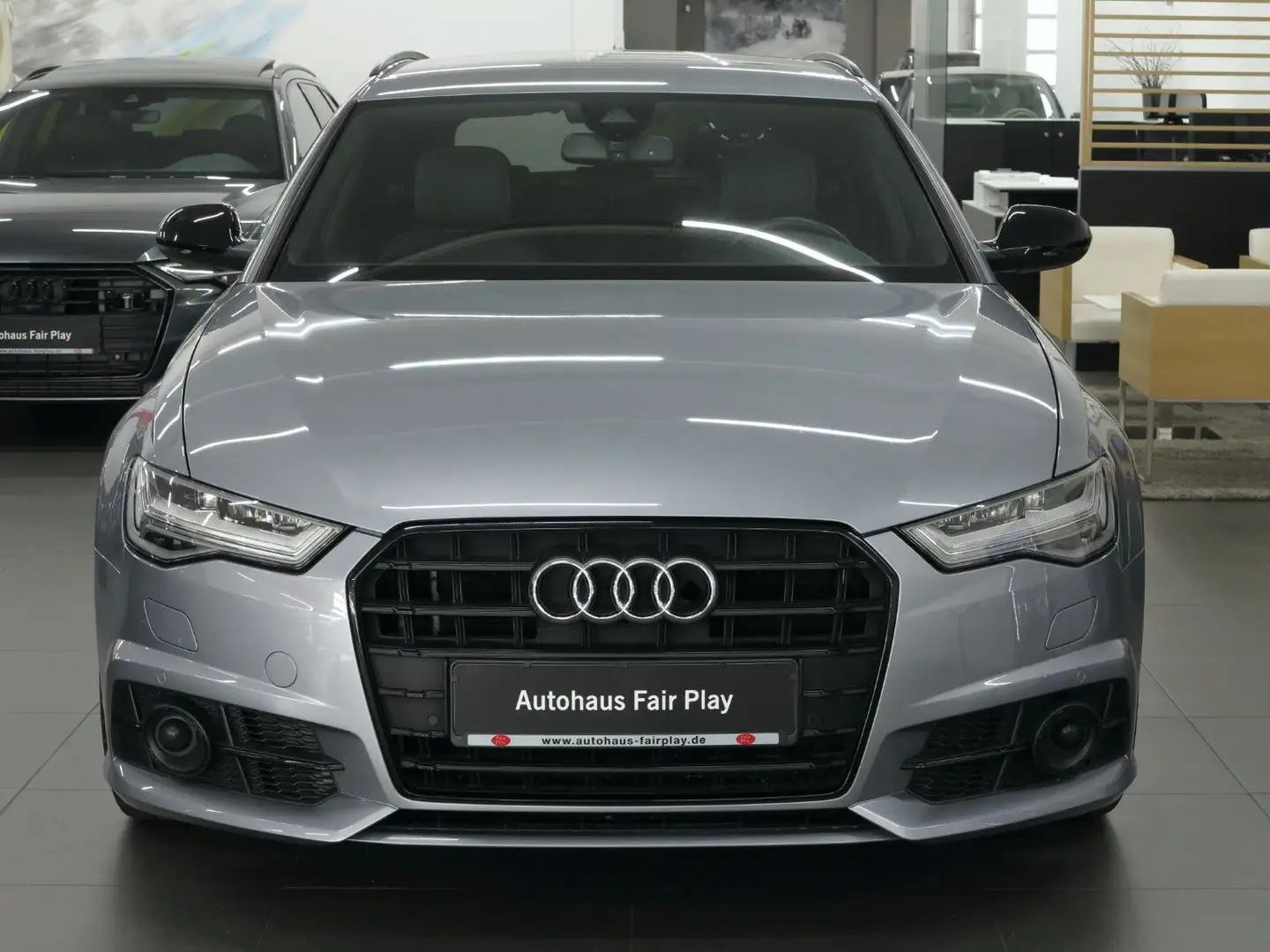 Audi A6 Avant 2.0 TDI Aut. BOSE/LED/ACC/AHK/U-FREI! Grau - 2