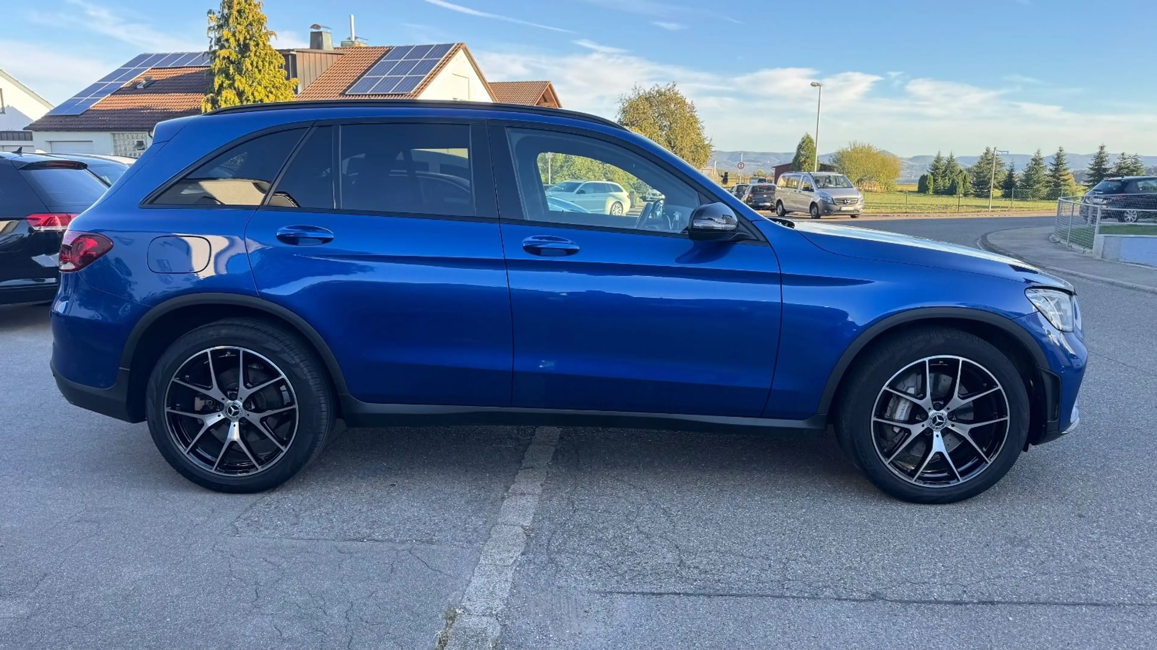 Mercedes-Benz GLC 200 4Matic*AMG-LINE*HEAD-UP* — photo 4