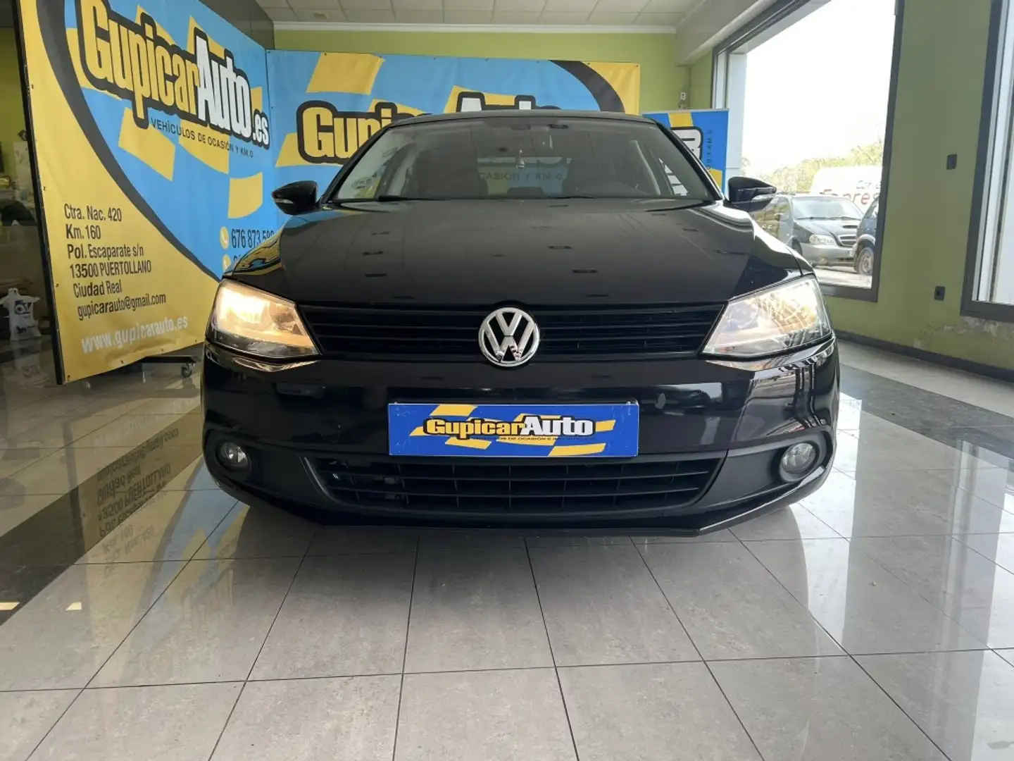 Volkswagen Jetta 1.6TDI BMT Advance Negro - 2