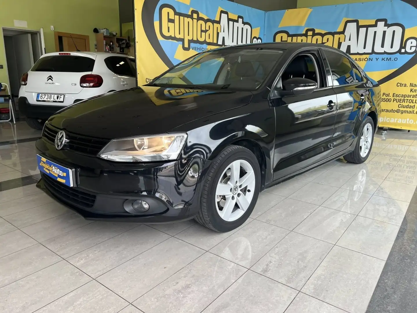 Volkswagen Jetta 1.6TDI BMT Advance Negro - 1