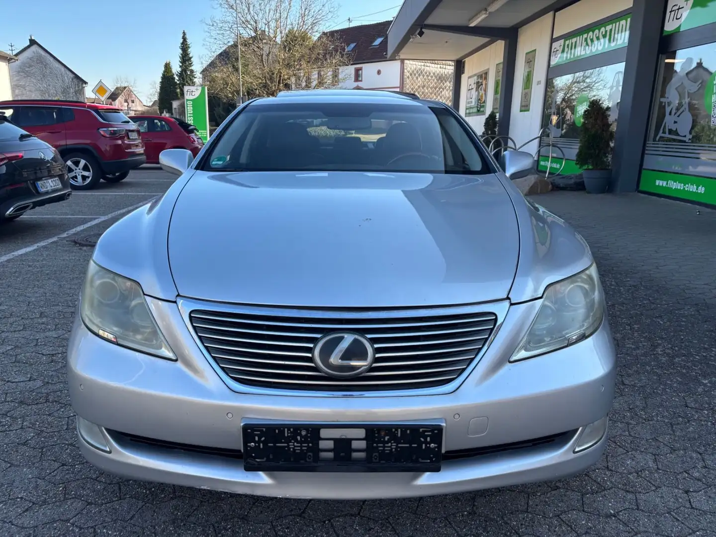 Lexus LS 460 ABSOLUT VOLL PRÄSIDENTEN AUSSTATTUNG Argintiu - 1