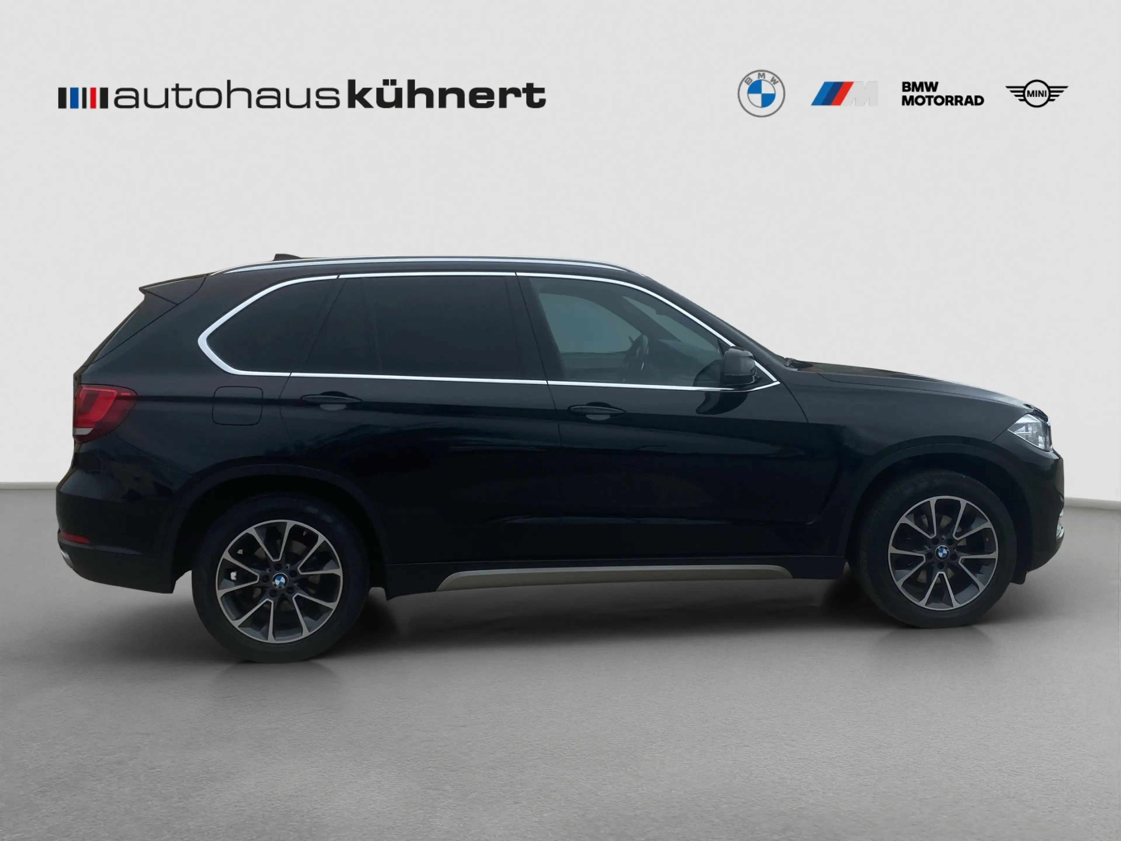 BMW X5 xDrive 30d Xenon ACC Pano SpurAss AHK HUD HiFi — photo 8
