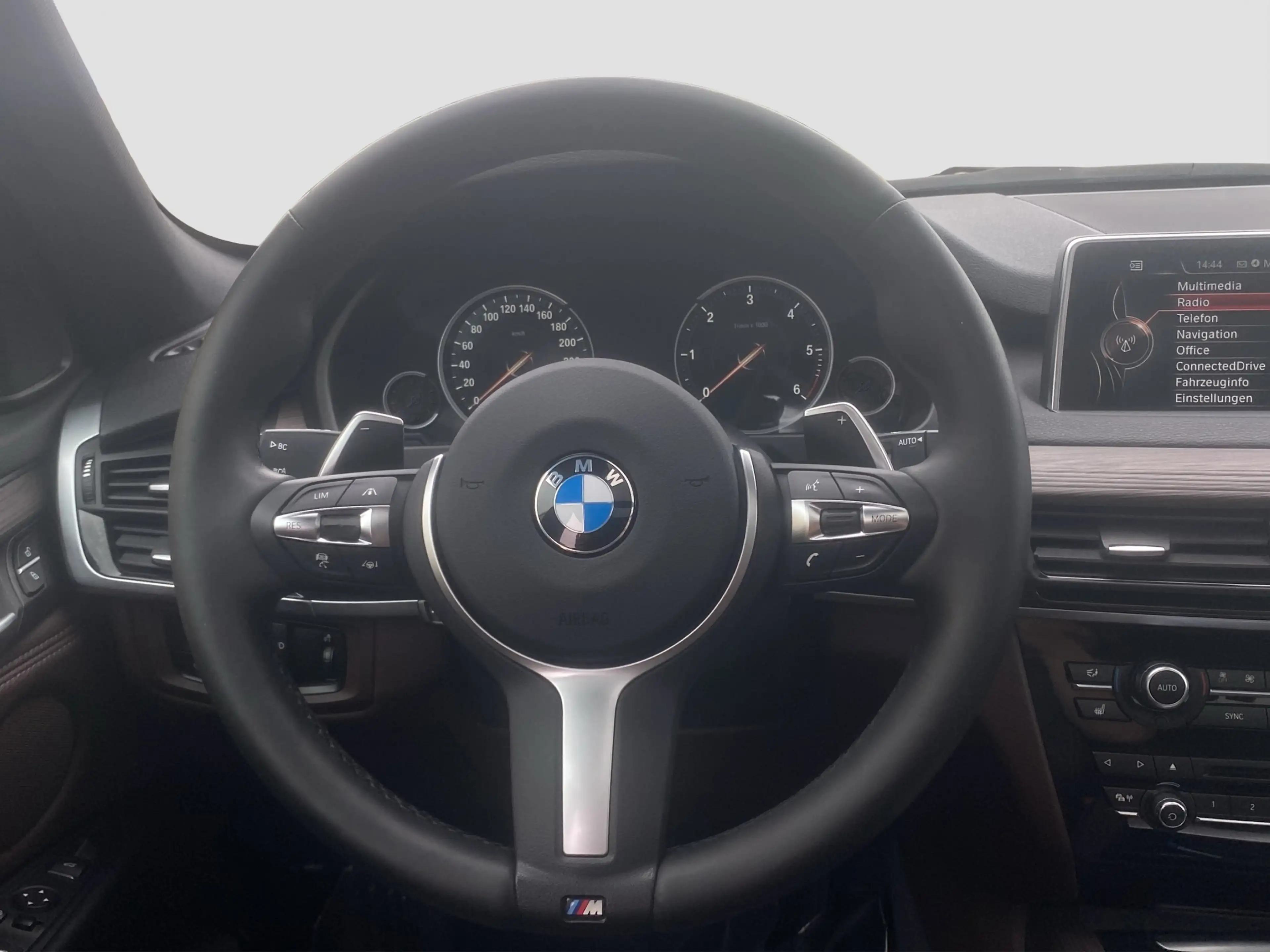 BMW X5 xDrive 30d Xenon ACC Pano SpurAss AHK HUD HiFi — photo 13