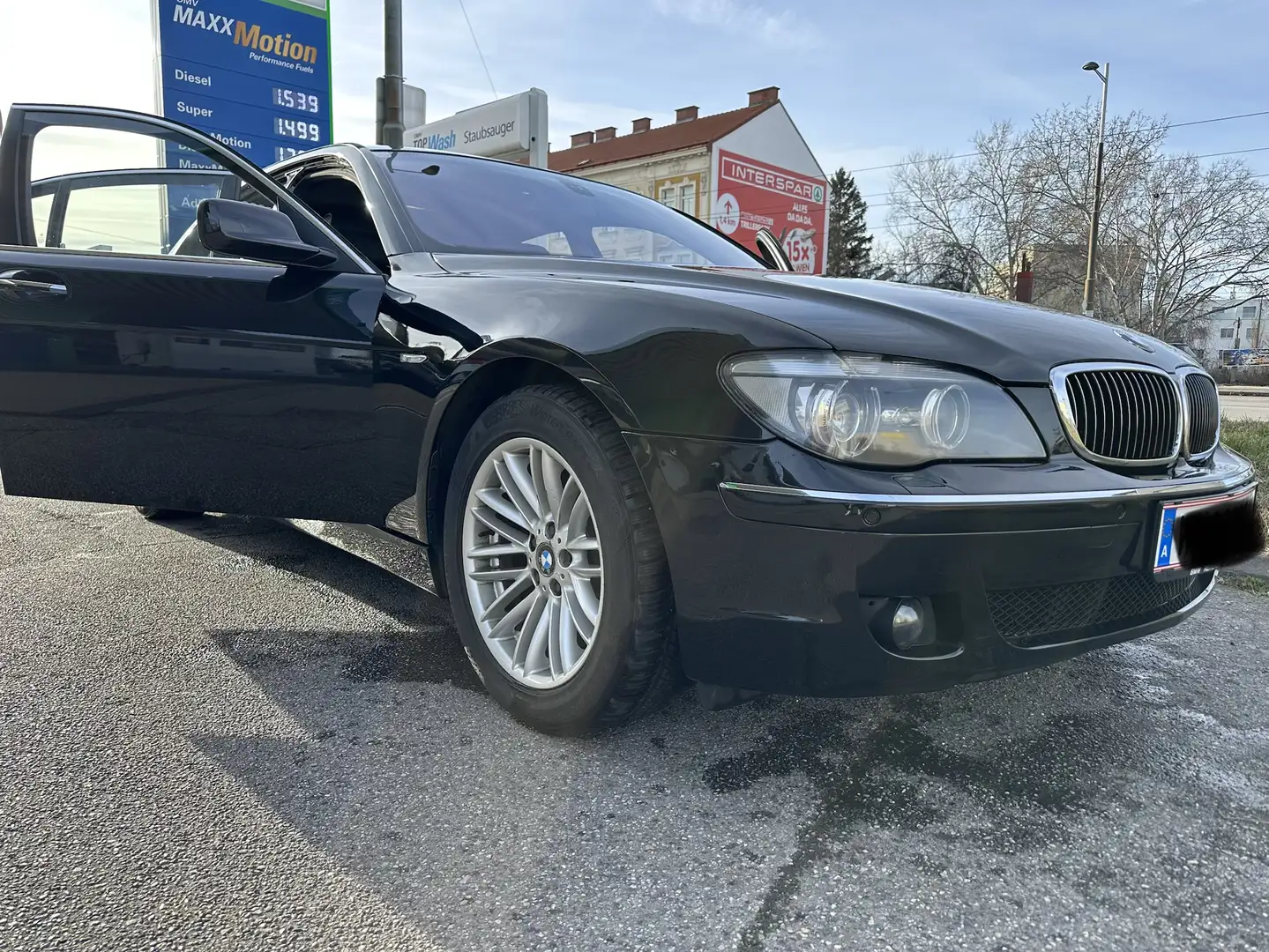 BMW 750 750i Aut. Schwarz - 1