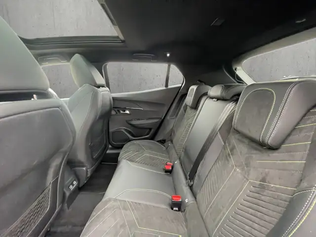 Peugeot 2008 view 8