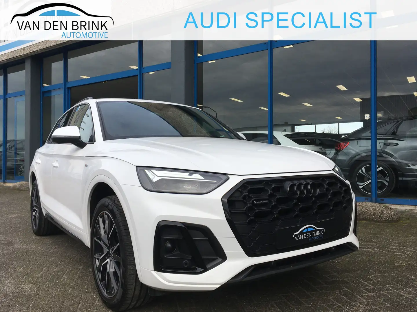 Audi Q5 55 TFSI e S-line Black Edition Wit - 1