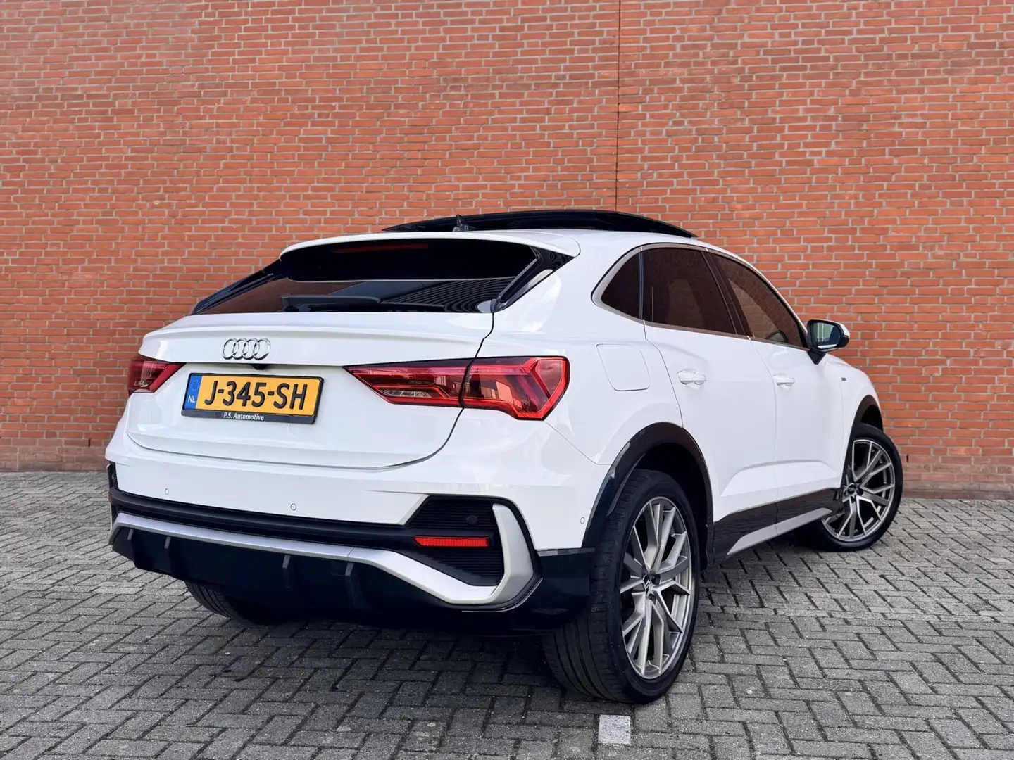 Audi Q3 Sportback 35 TFSI Pro Line S Wit - 2