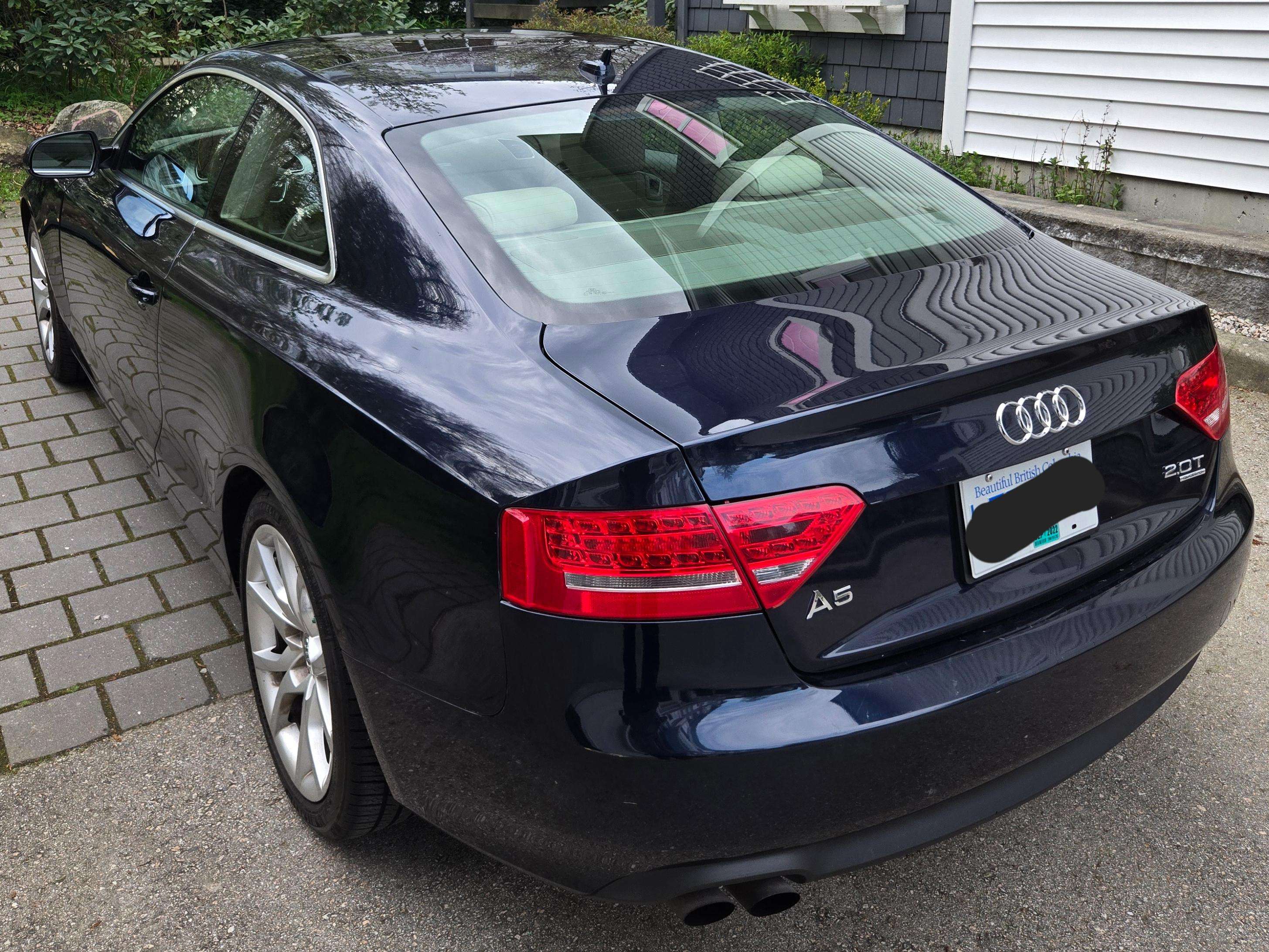 2010 Audi A5 2dr Cpe Man 2.0L alt 4