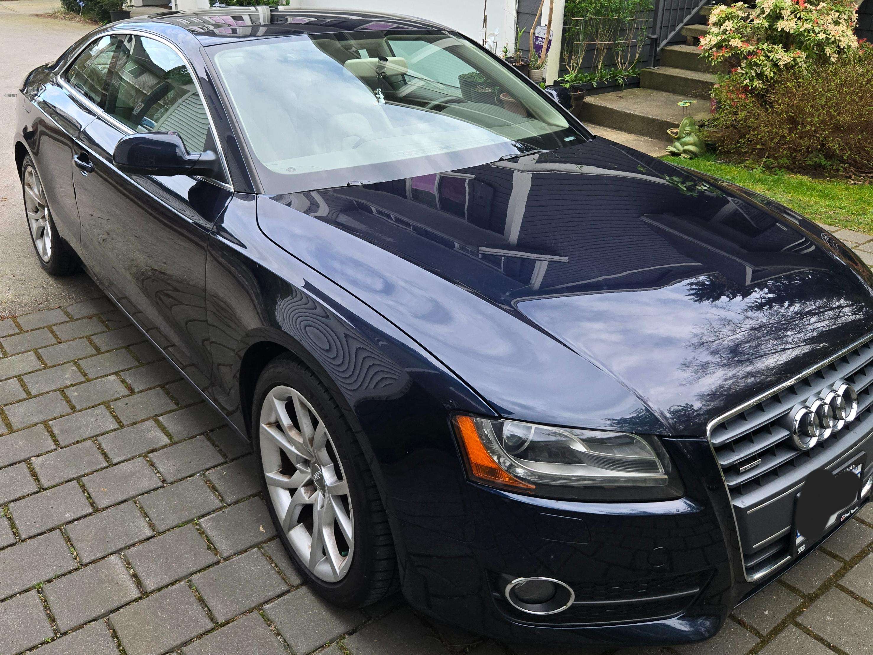 2010 Audi A5 2dr Cpe Man 2.0L thumb 8