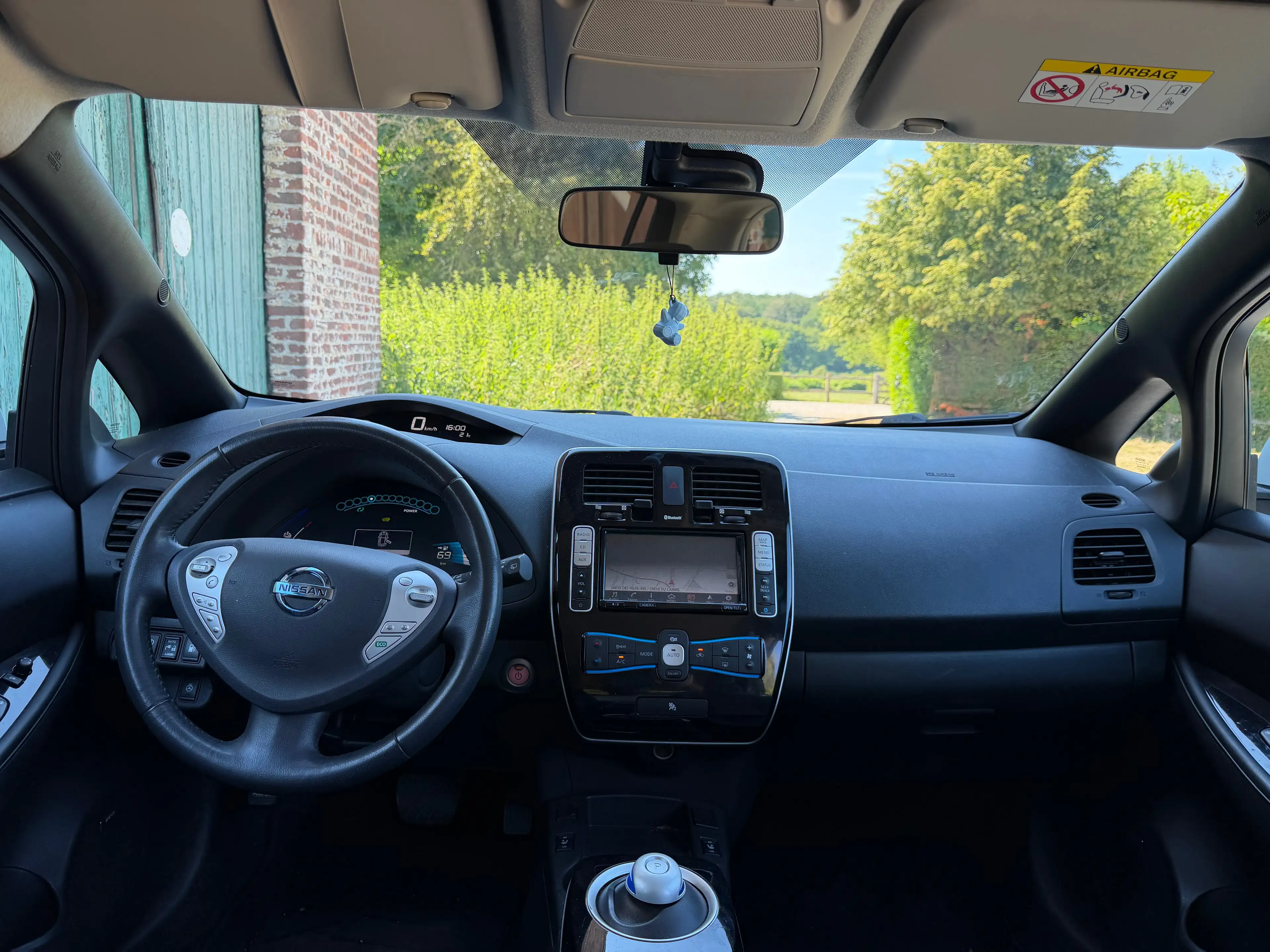 Nissan Leaf 24 kWh // CAM 360 // GPS // CUIR // CRUISE // — photo 11