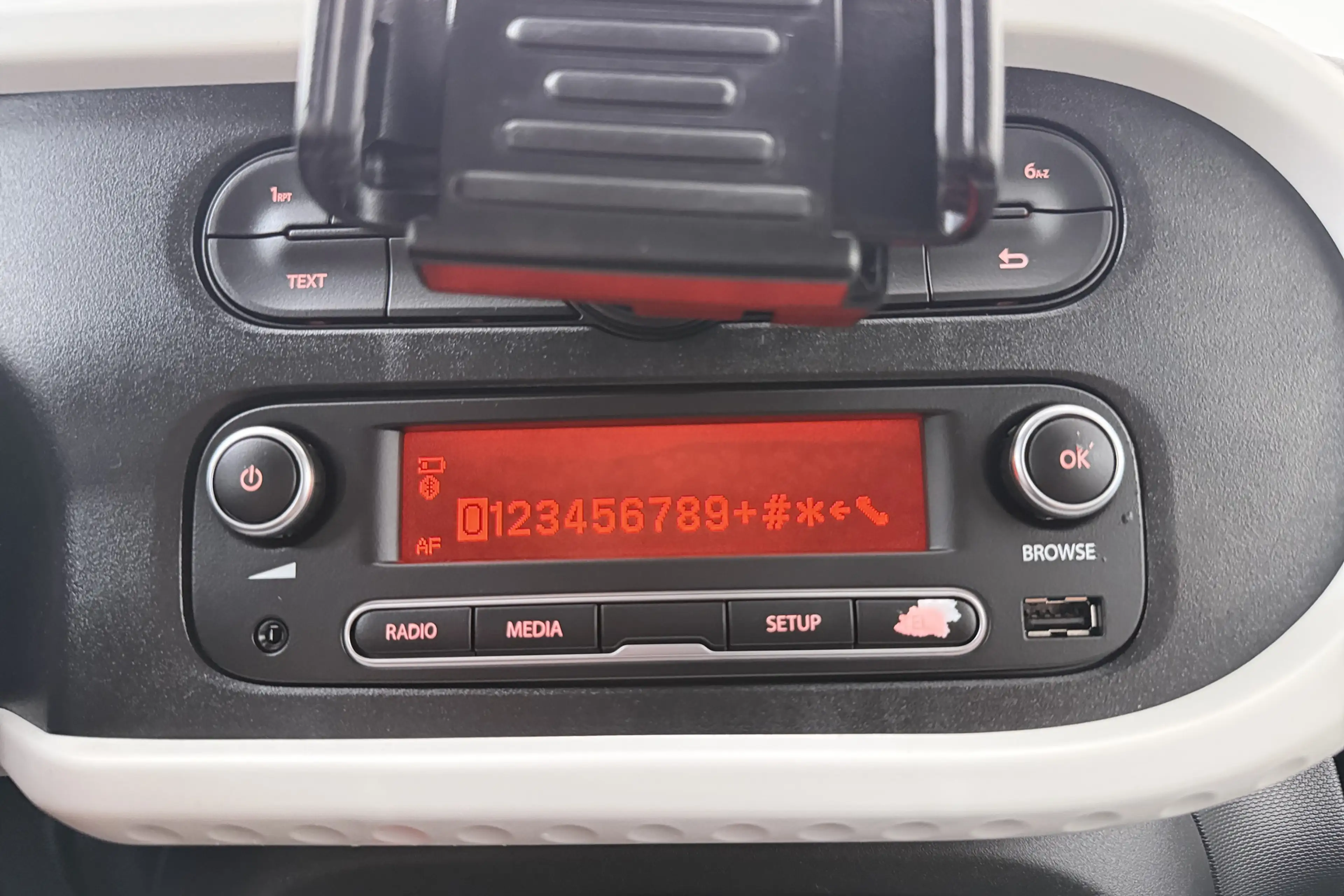 Renault Twingo 1.0 74 PK SCe Collection Cruise DAB Bluetooth LED — photo 22
