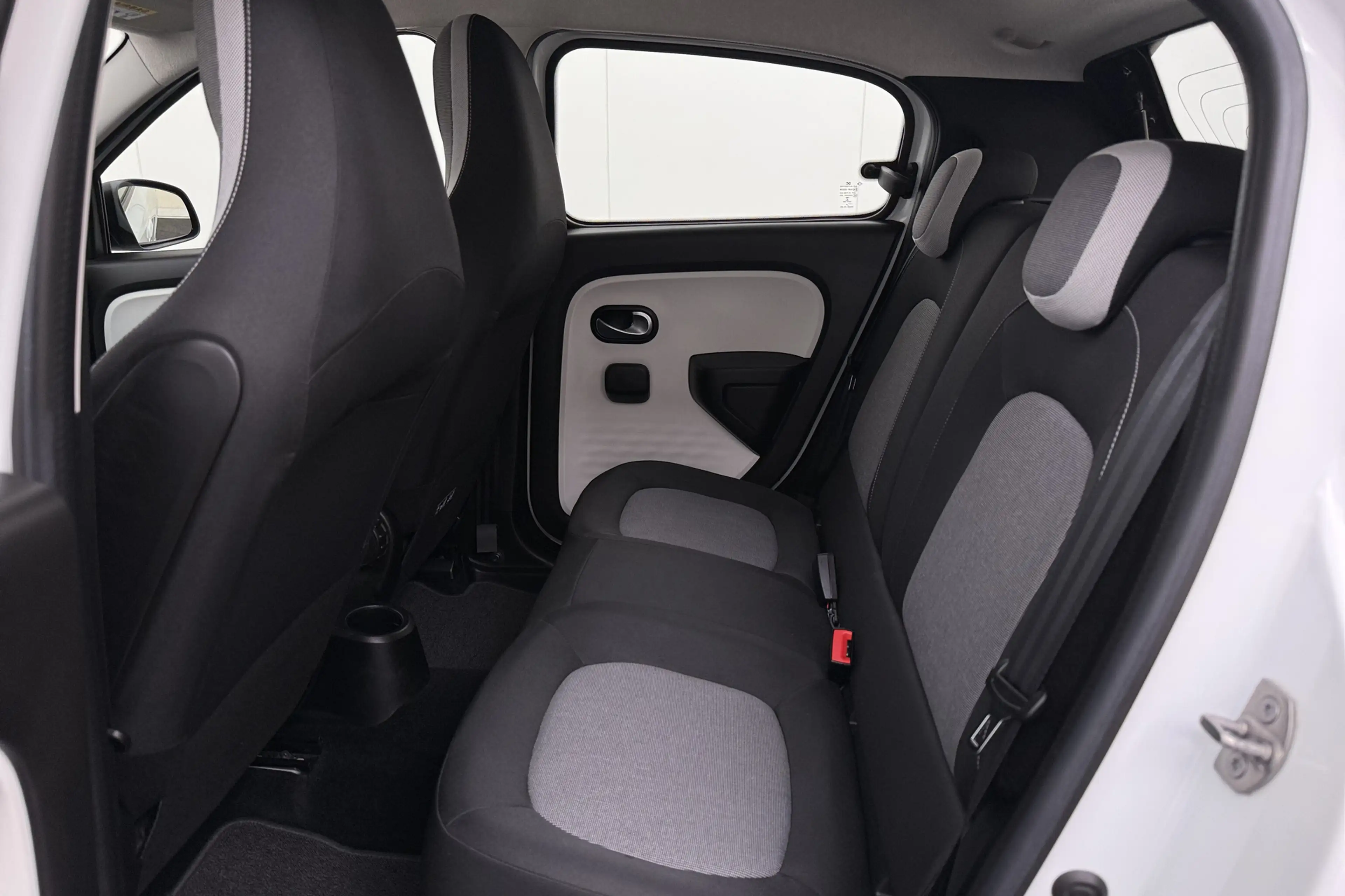 Renault Twingo 1.0 74 PK SCe Collection Cruise DAB Bluetooth LED — photo 12