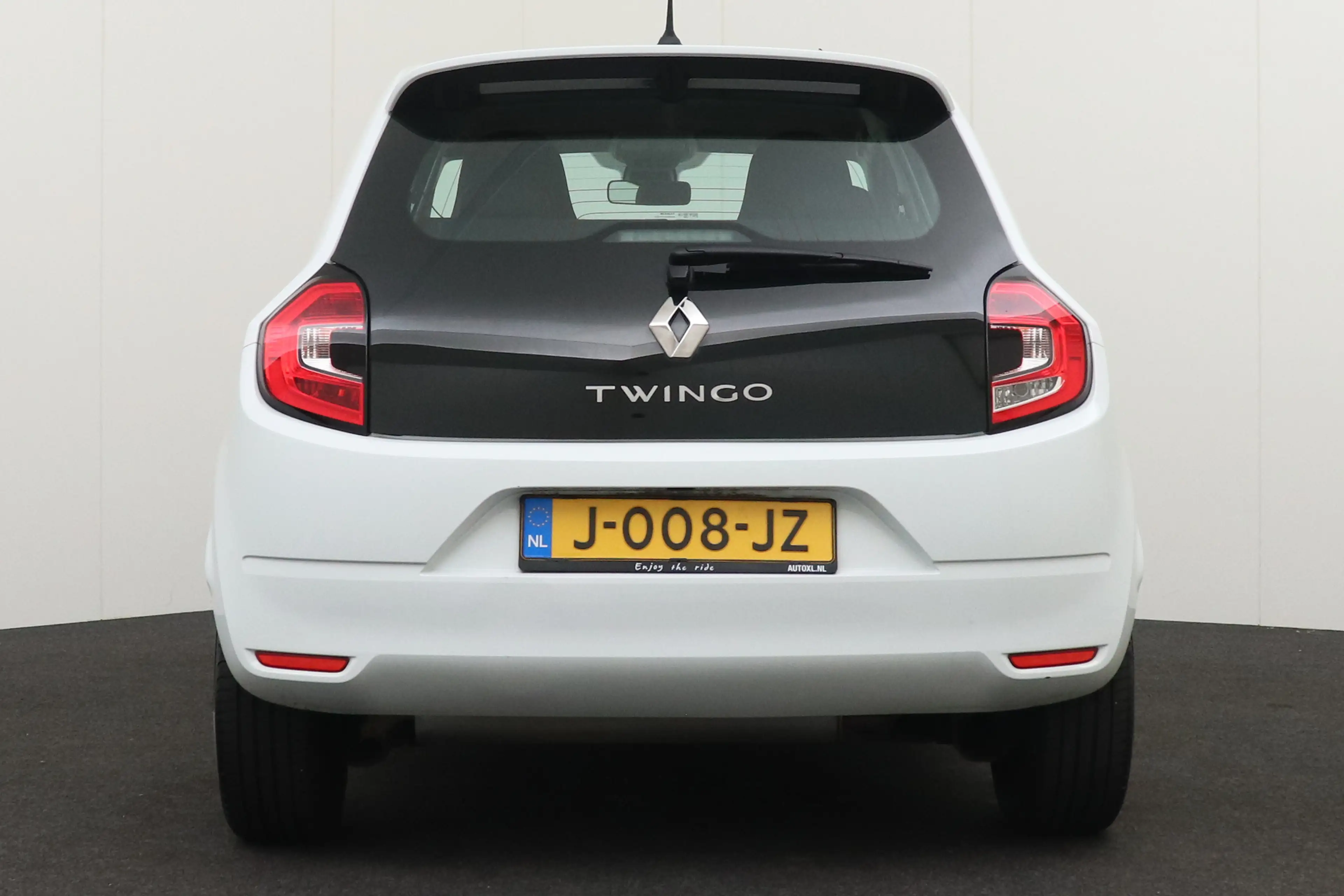 Renault Twingo 1.0 74 PK SCe Collection Cruise DAB Bluetooth LED — photo 4