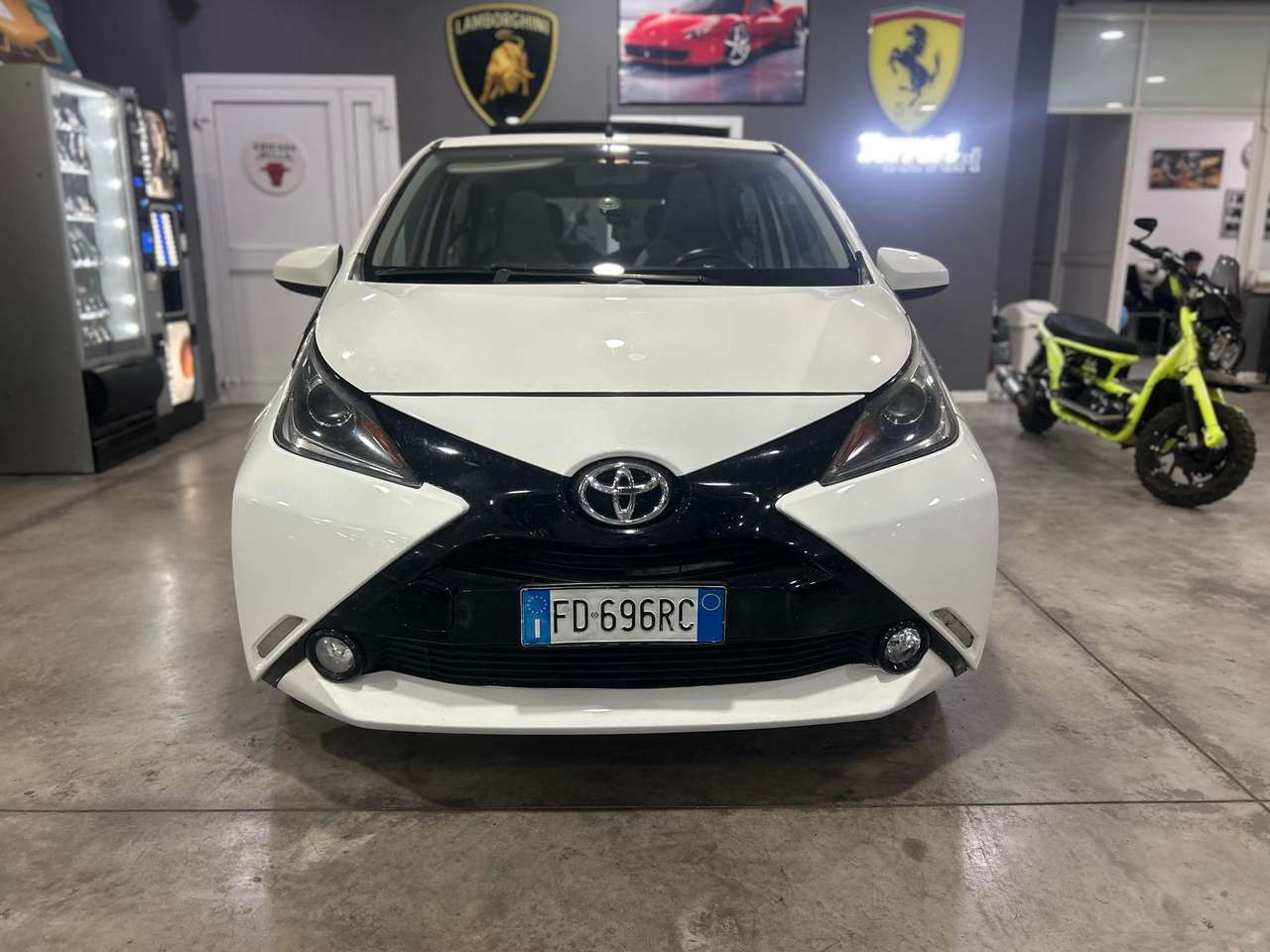 Toyota Aygo Aygo Cabrio II 2014 5p 1.0 x-play my15