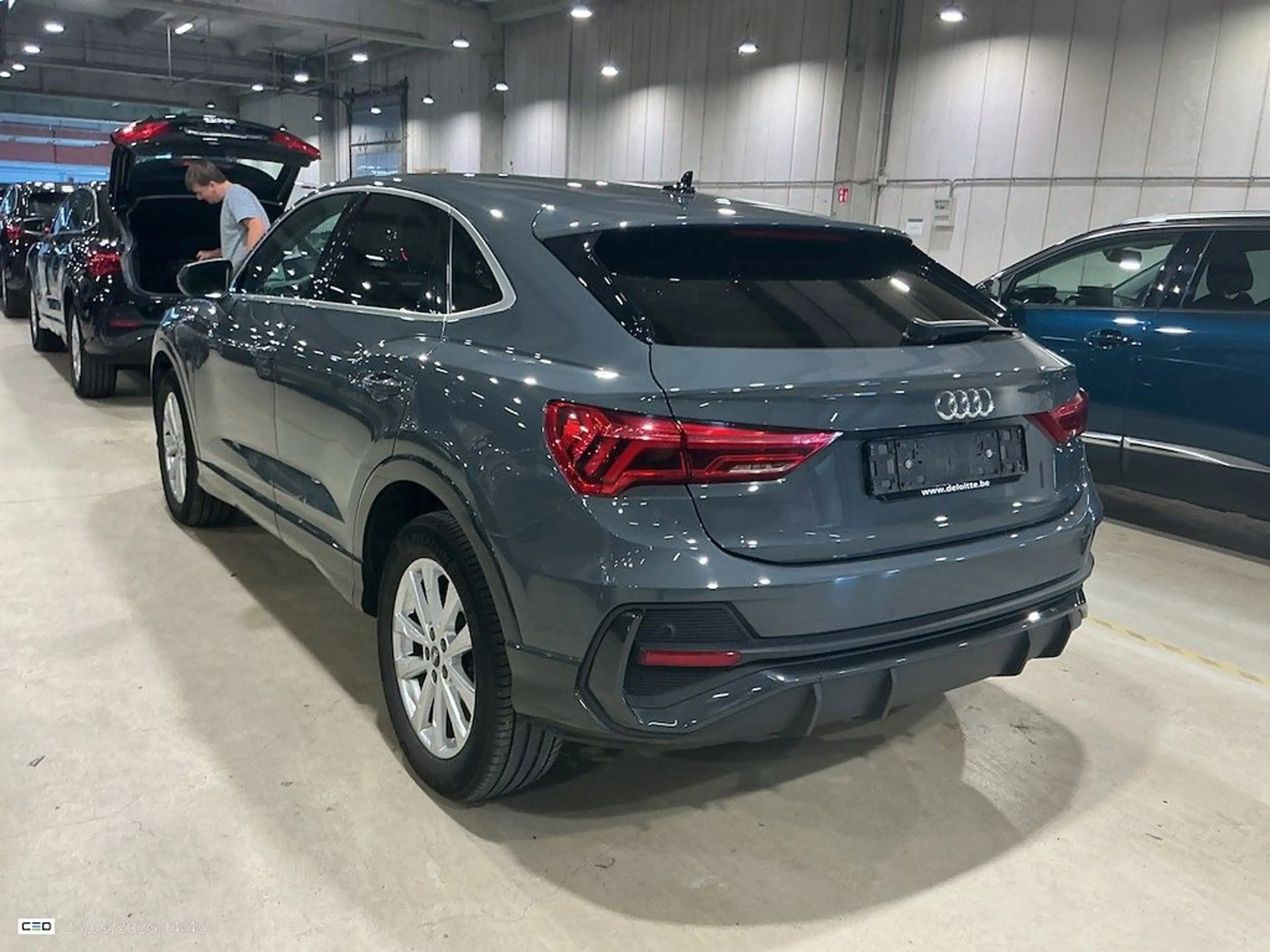 Audi Q3 1.4 45 TFSI E S TRONIC LEDER — photo 3