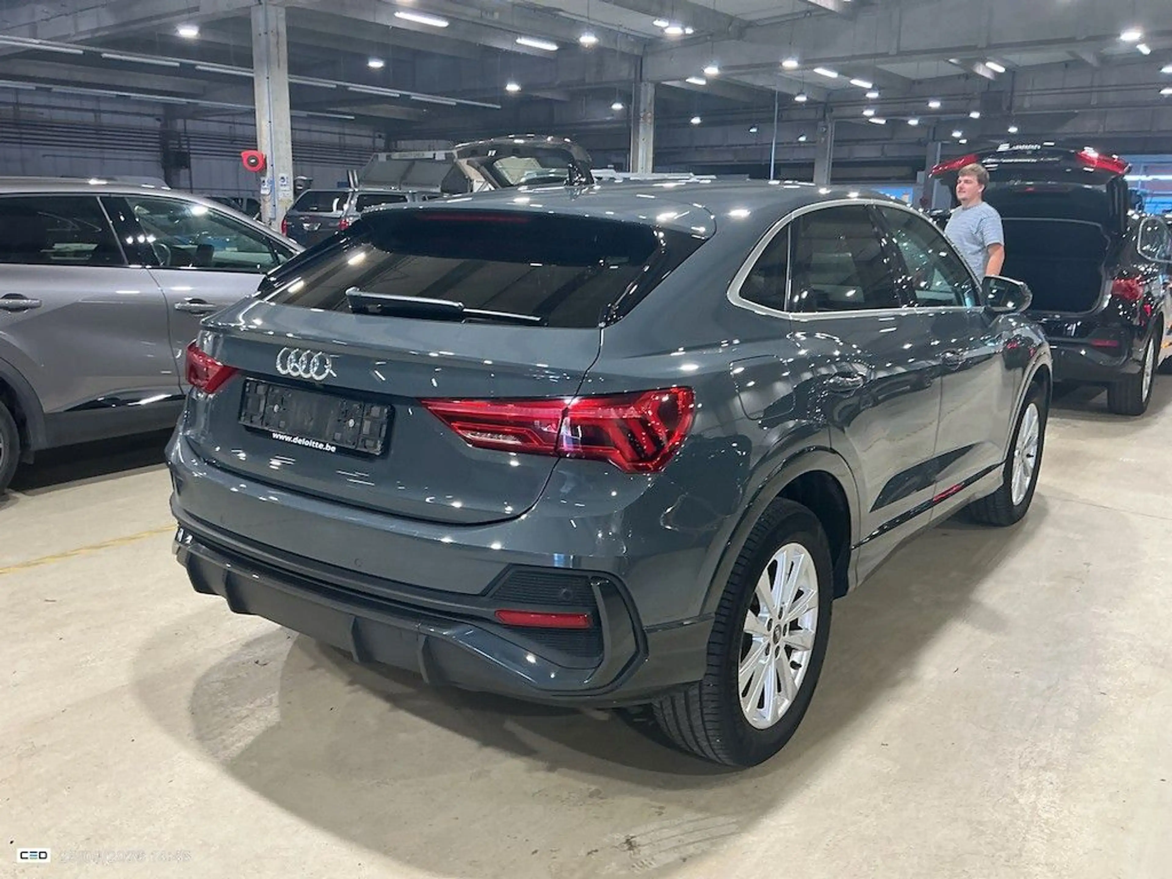 Audi Q3 1.4 45 TFSI E S TRONIC LEDER — photo 4