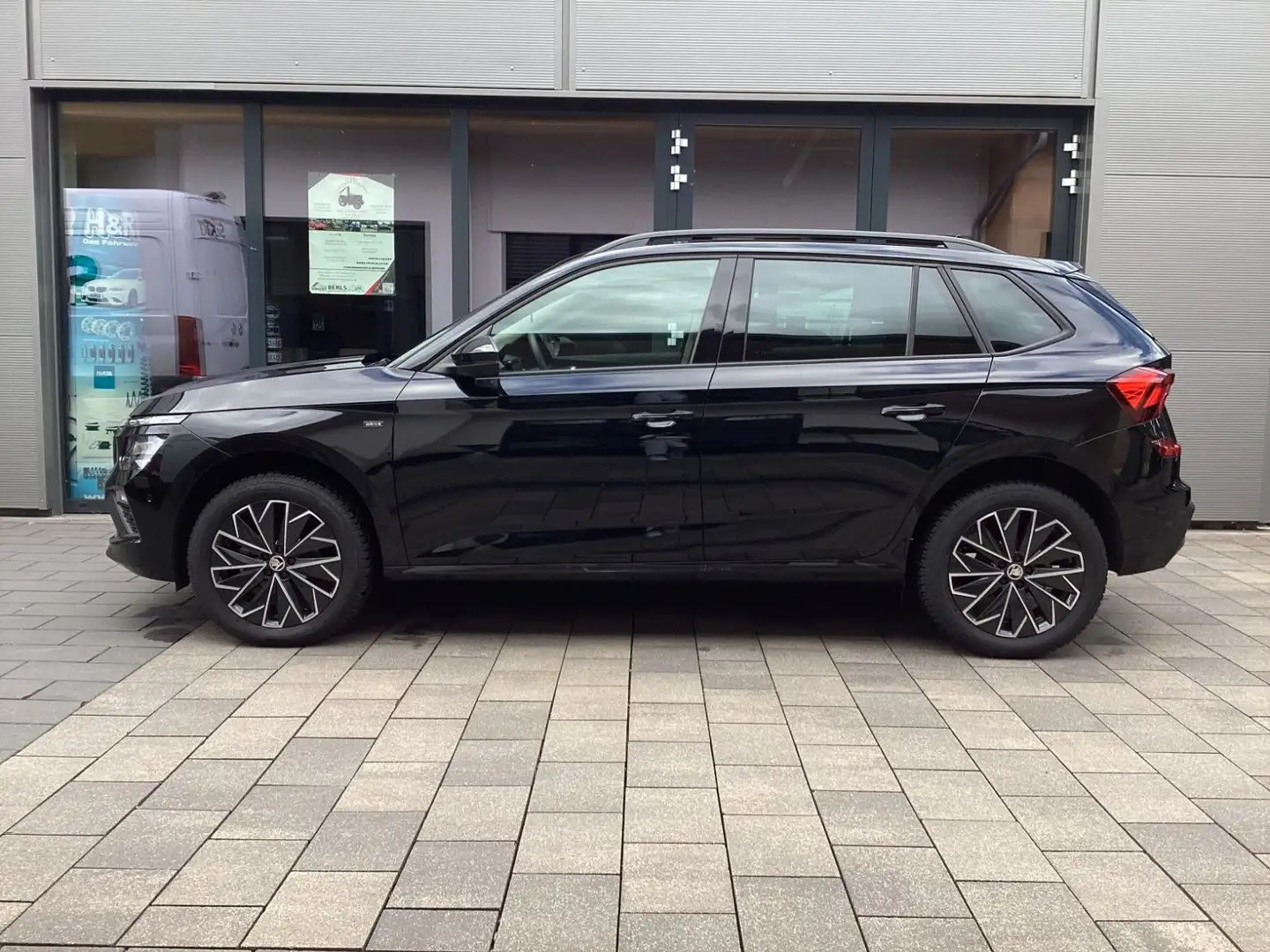Skoda Kamiq 1,0 TSI DSG Selection AHK+LED+Kamera Noir - 1